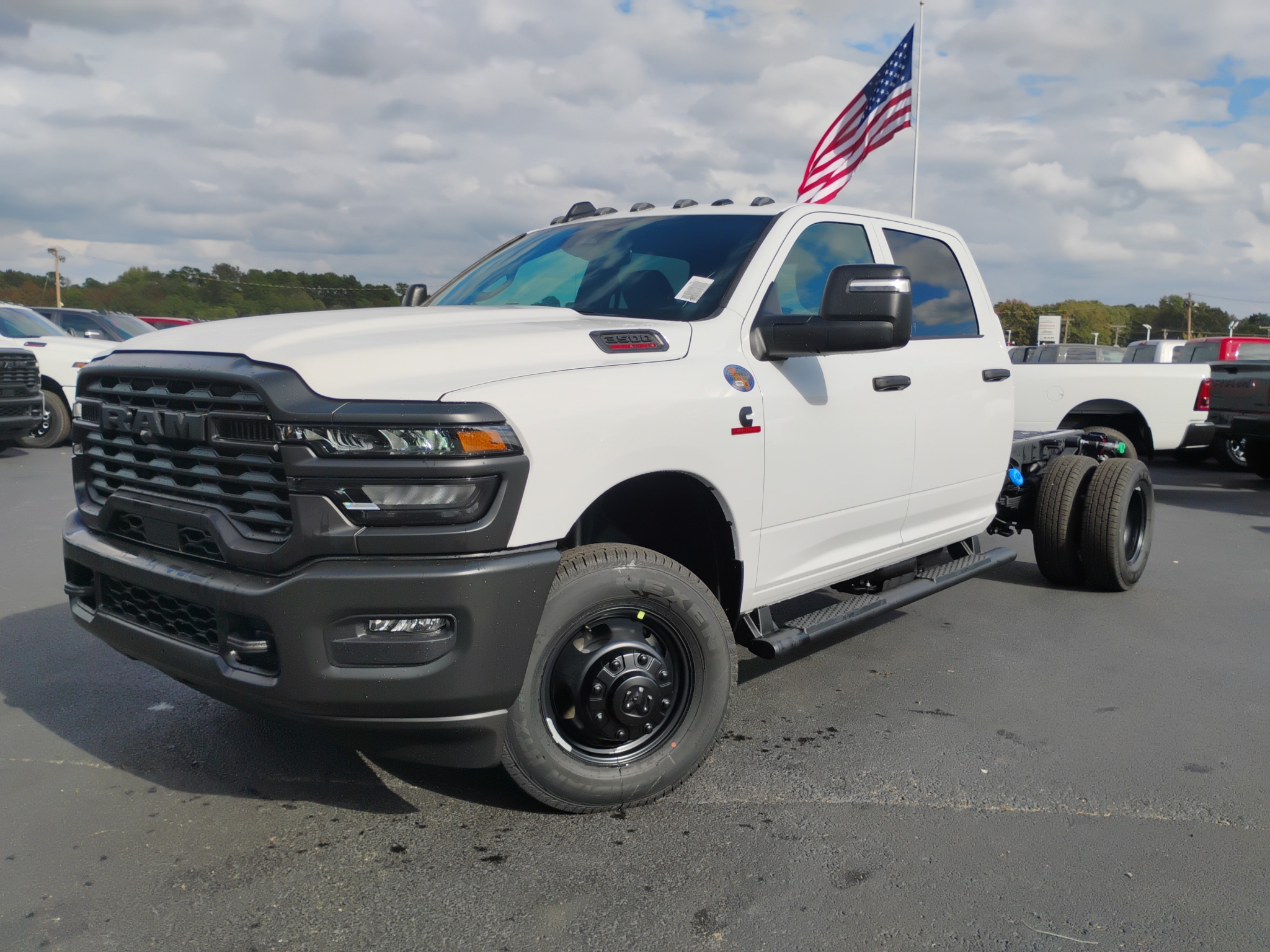 2027 Ram 3500 Chassis Tradesman photo 1