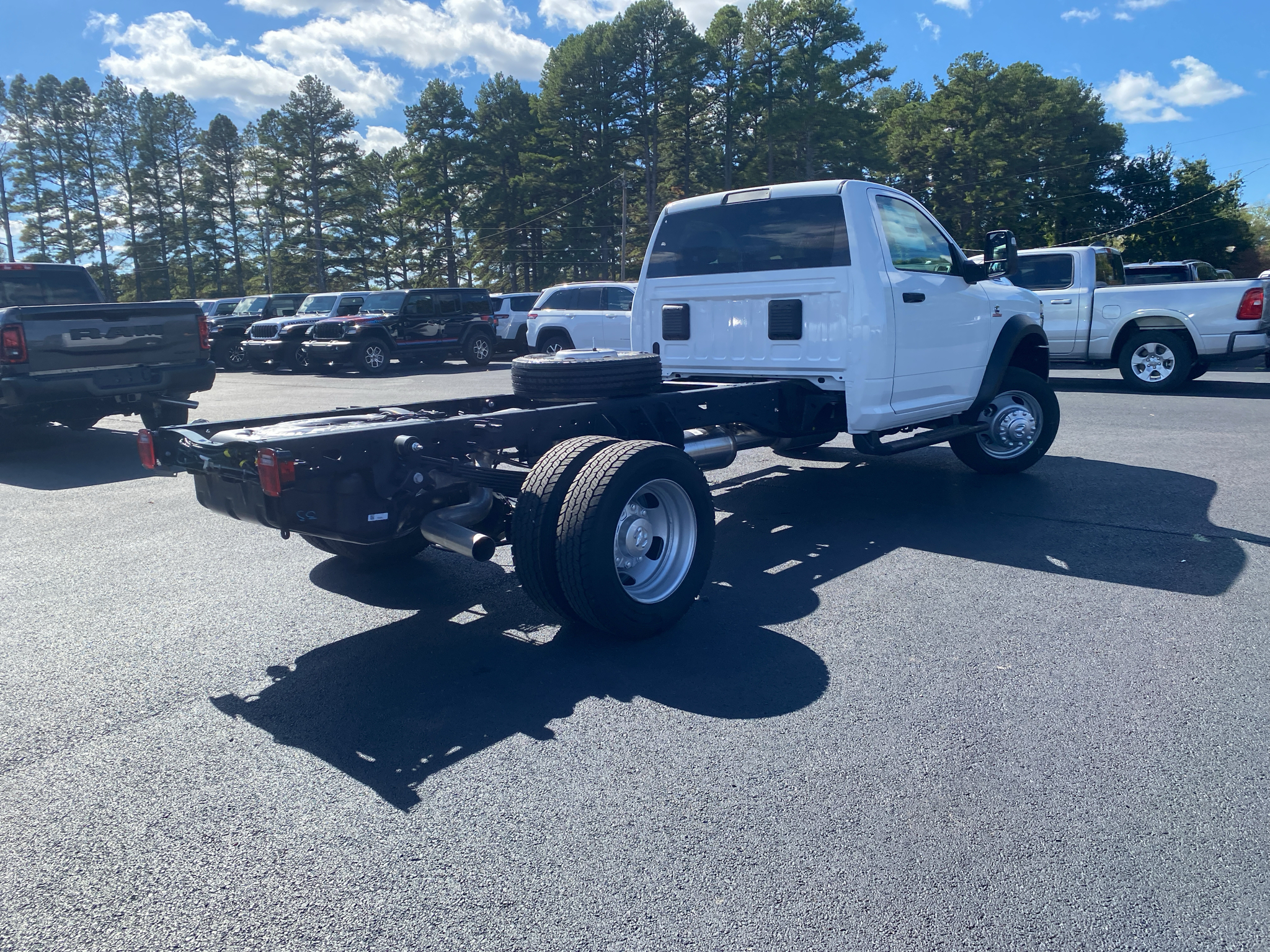 2027 Ram 5500 Chassis Tradesman photo 5