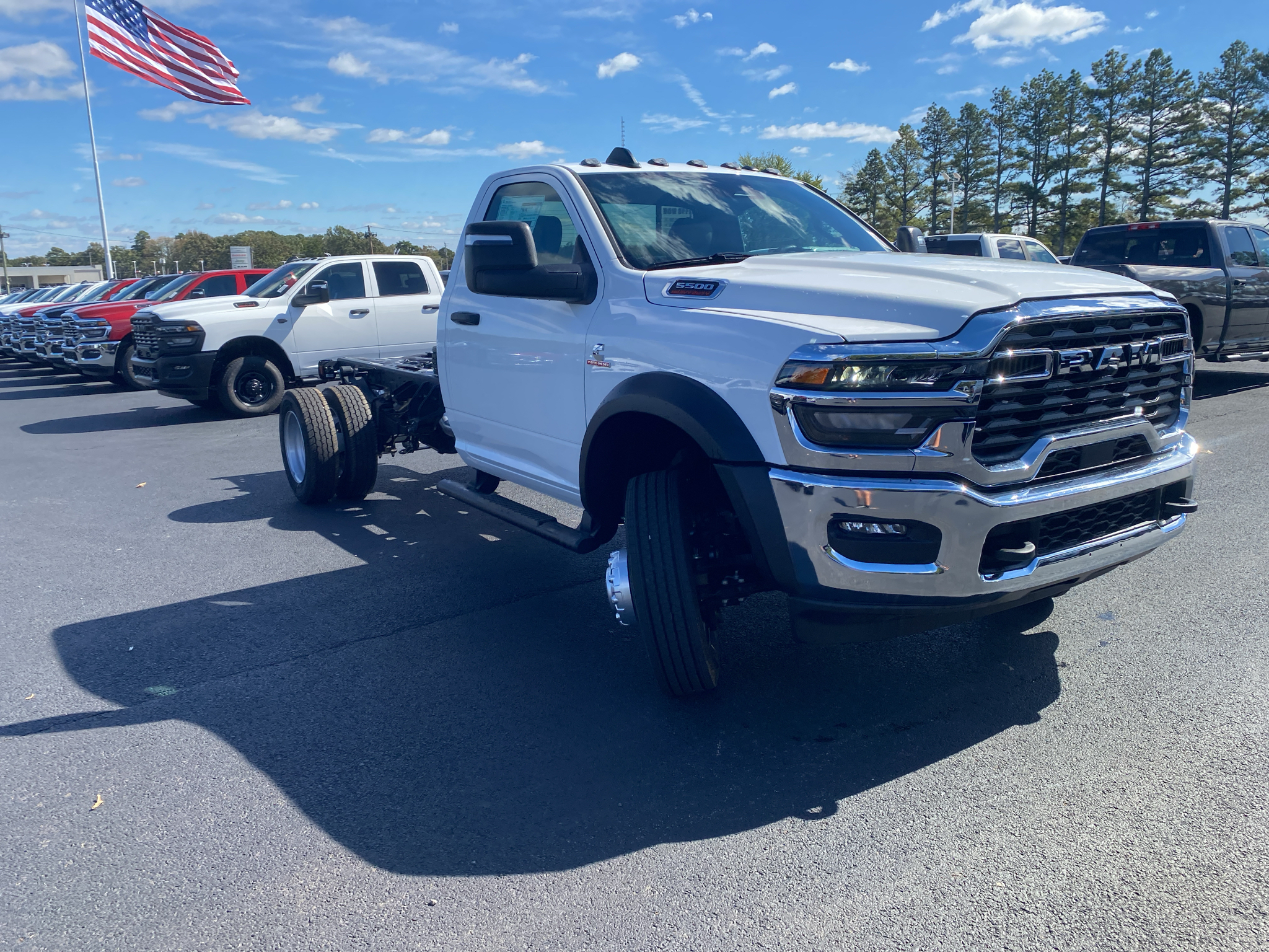 2027 Ram 5500 Chassis Tradesman photo 3
