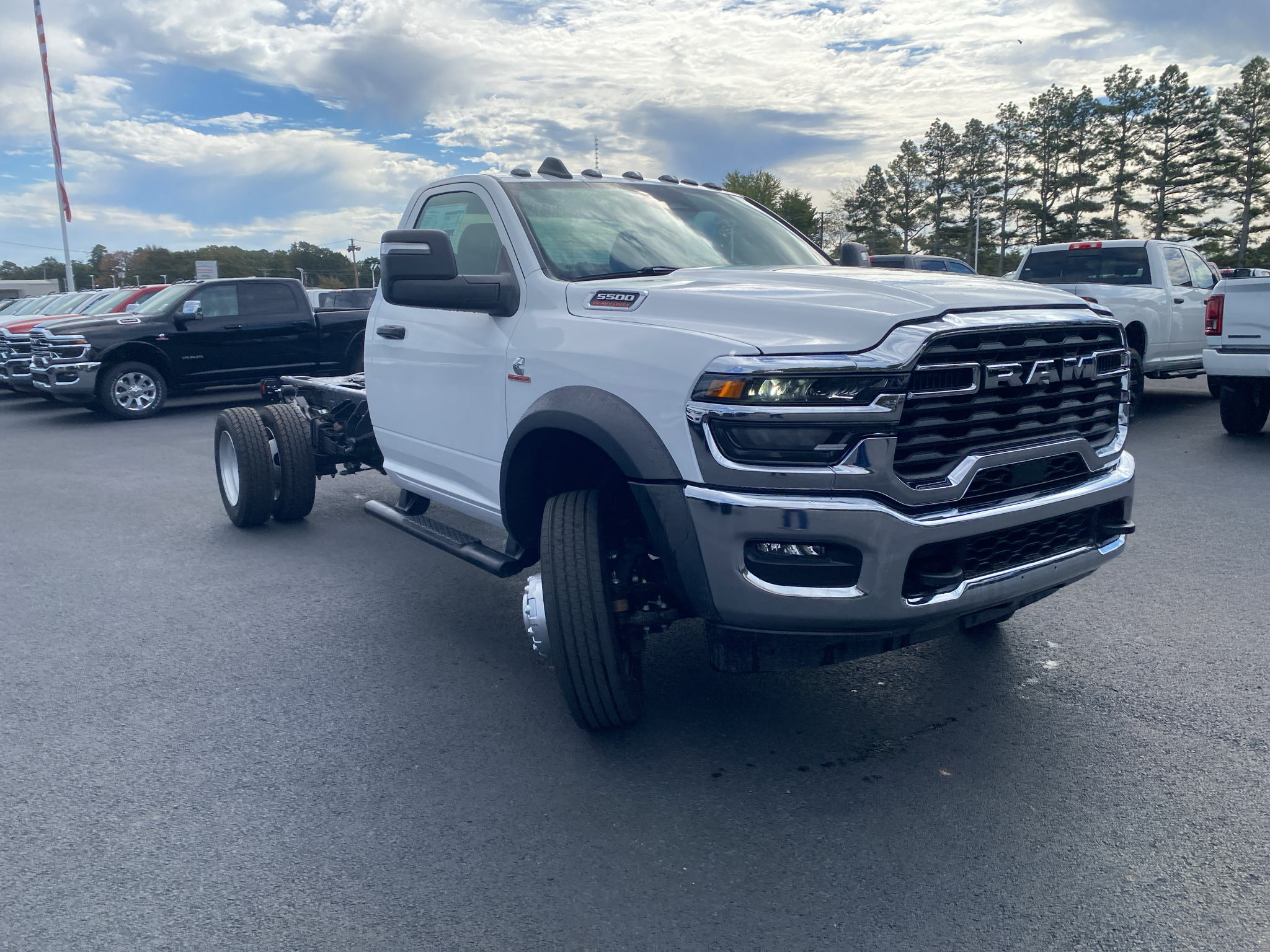 2027 Ram 5500 Chassis Tradesman photo 5