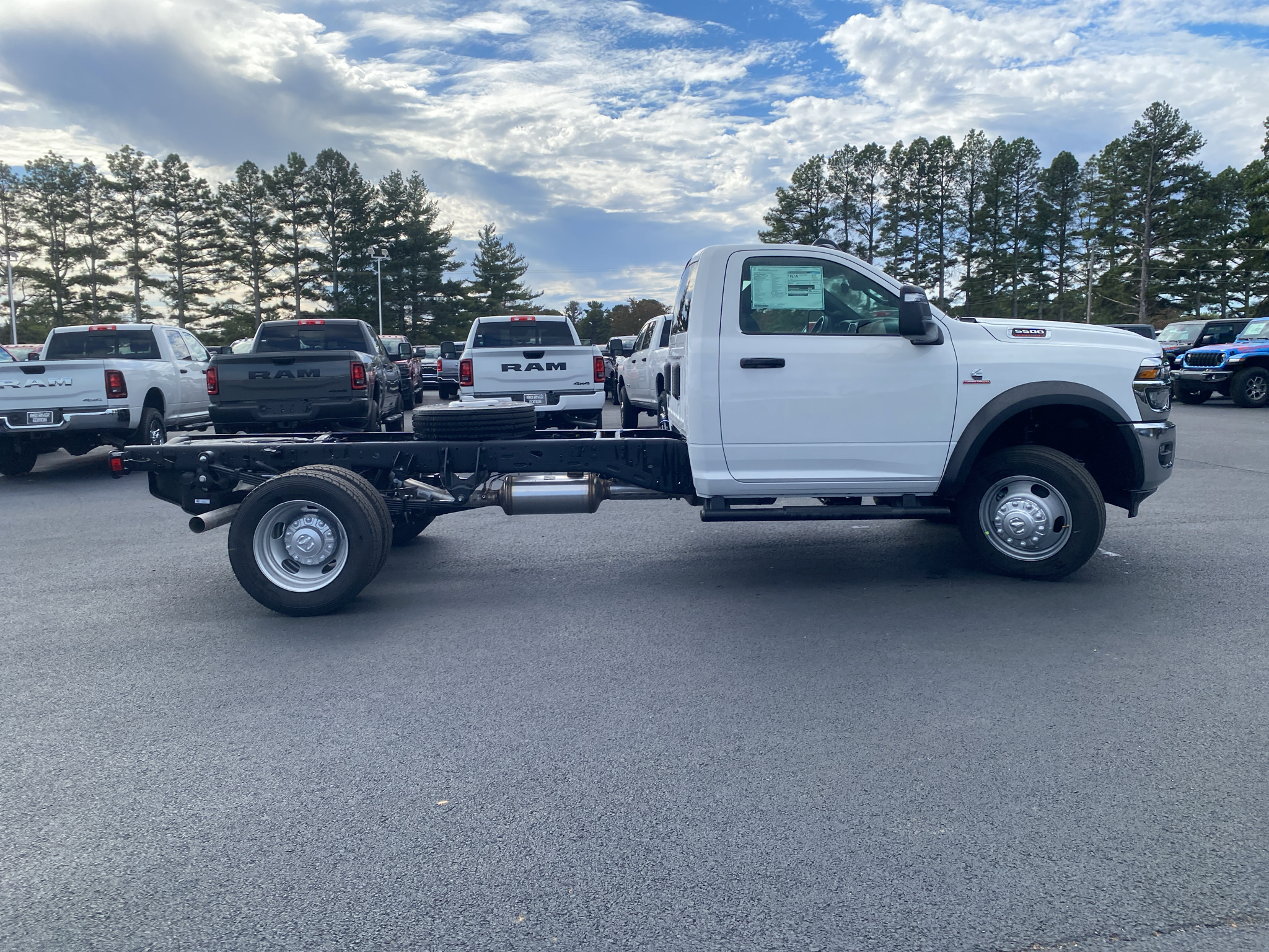 2027 Ram 5500 Chassis Tradesman photo 6