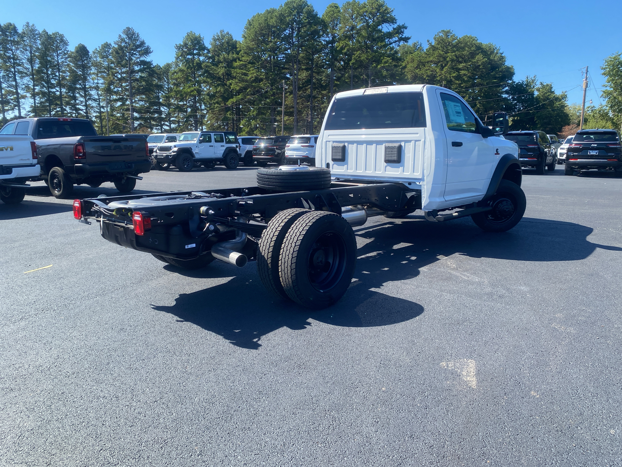 2027 Ram 5500 Chassis Tradesman photo 5