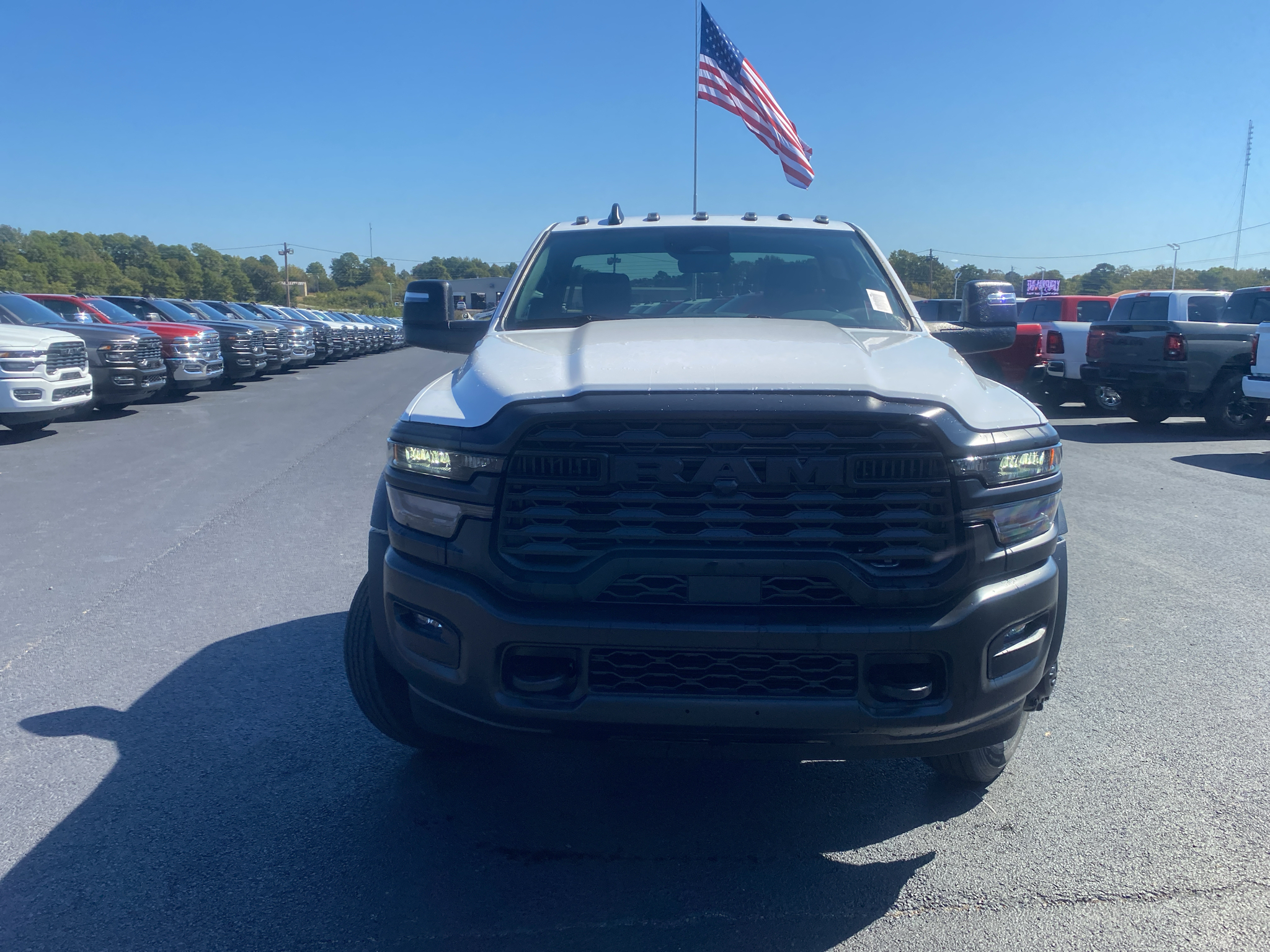 2027 Ram 5500 Chassis Tradesman photo 2