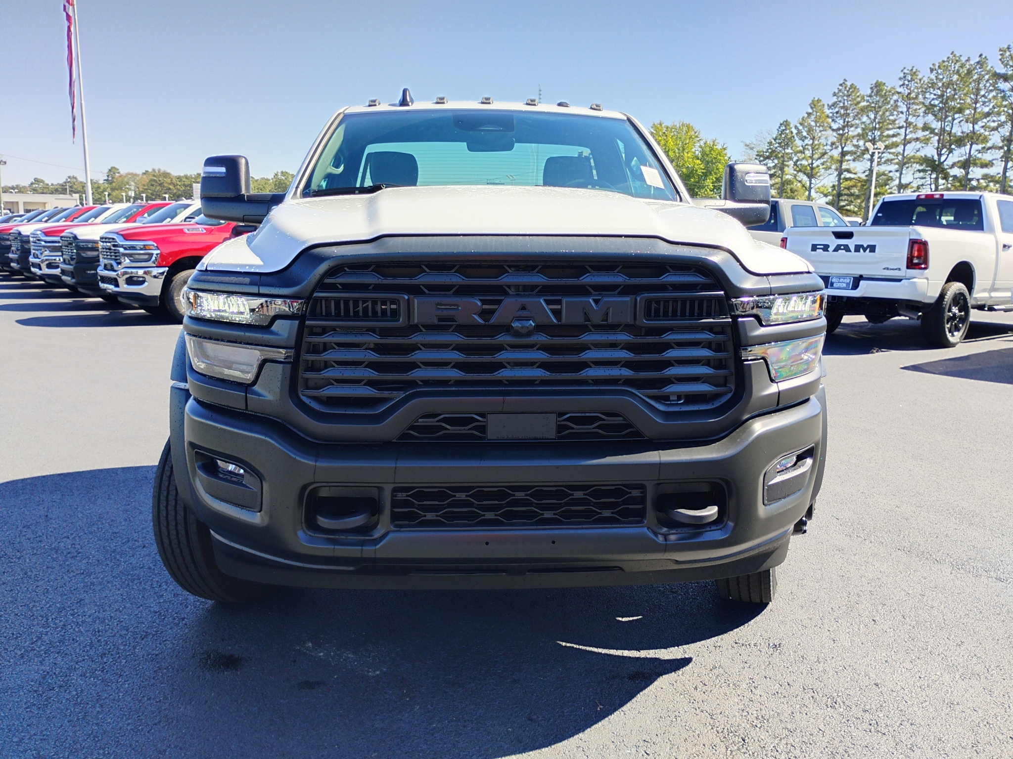 2027 Ram 5500 Chassis Tradesman photo 2