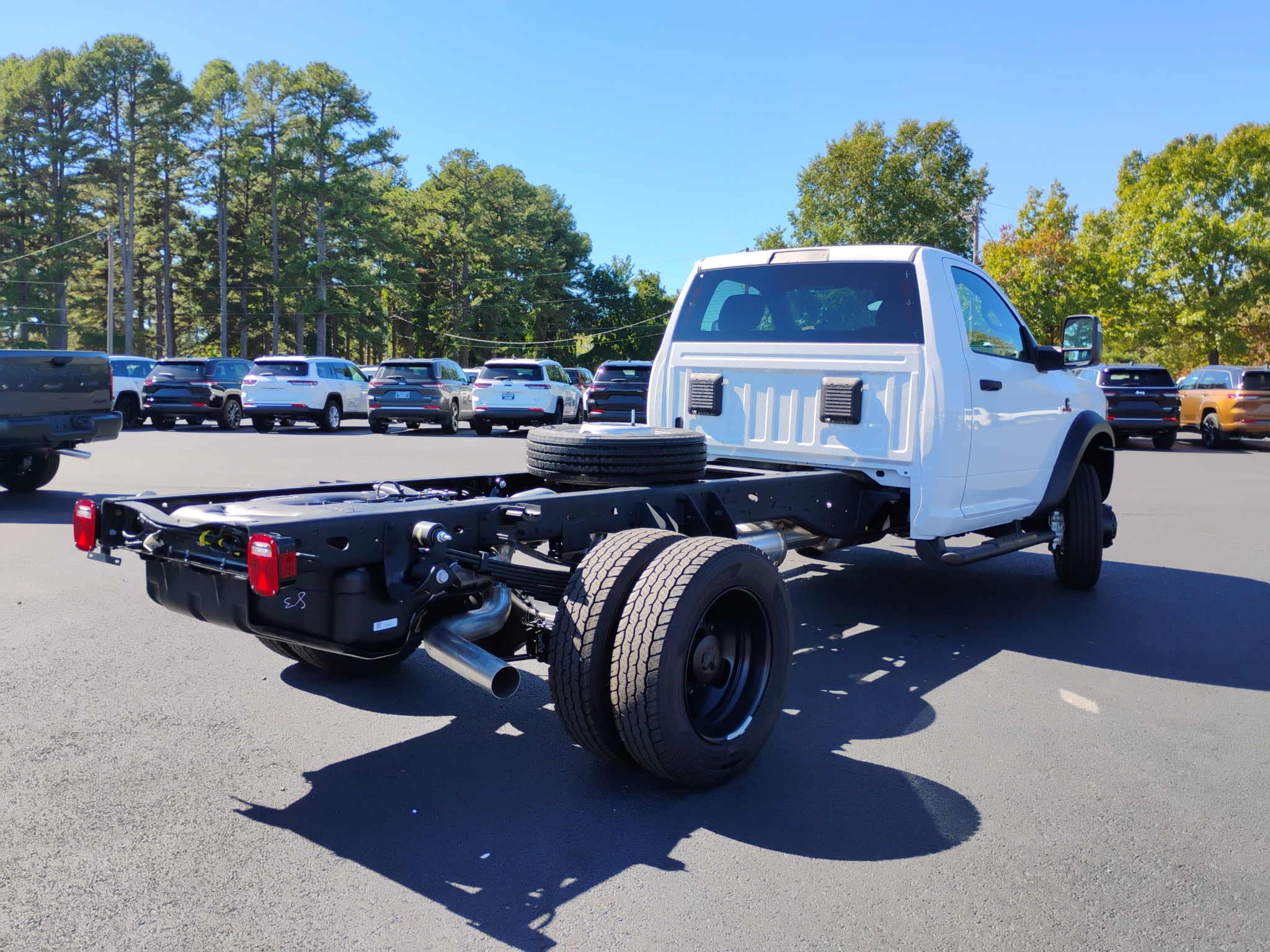 2027 Ram 5500 Chassis Tradesman photo 5