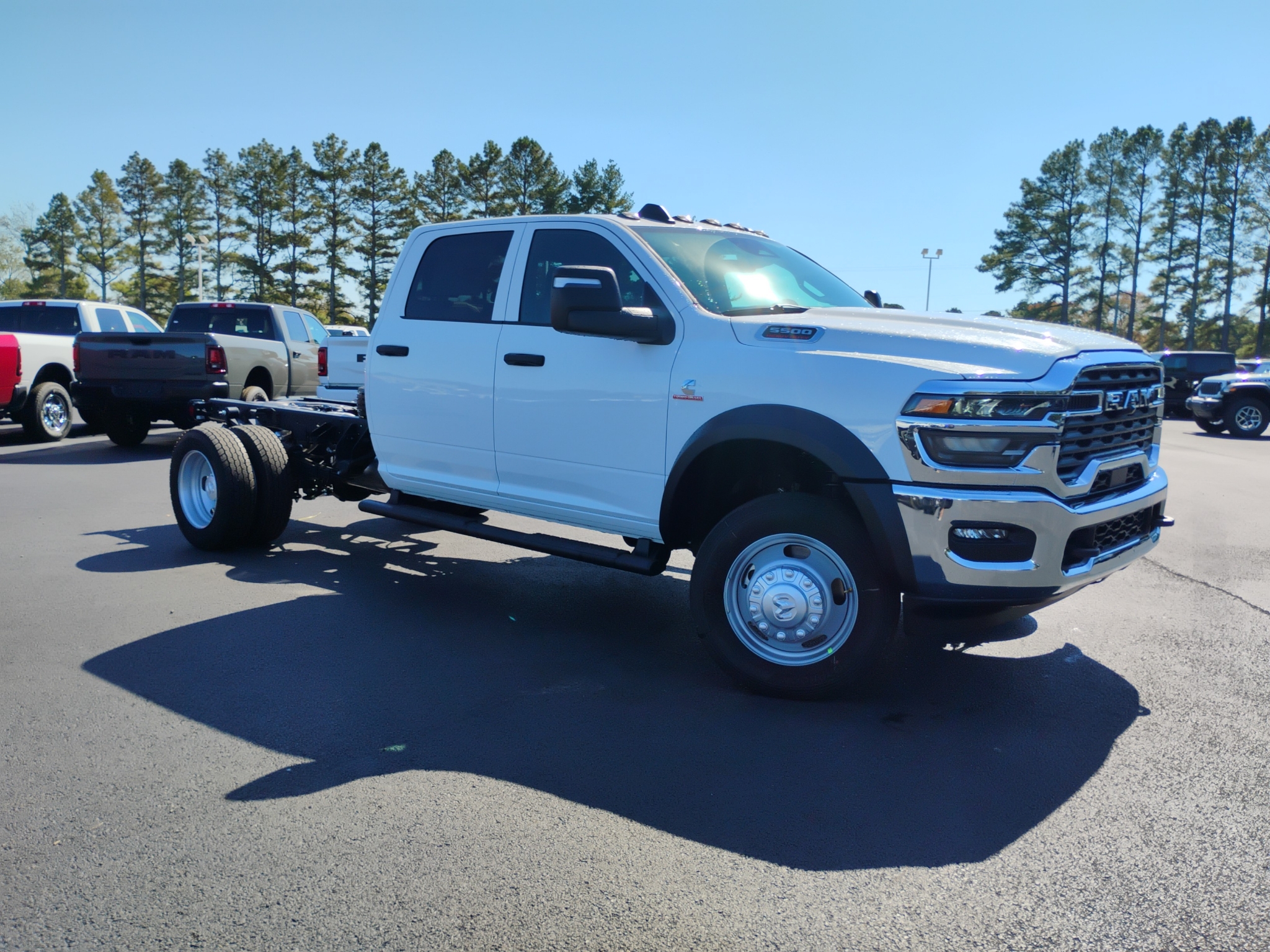 2027 Ram 5500 Chassis Tradesman photo 3