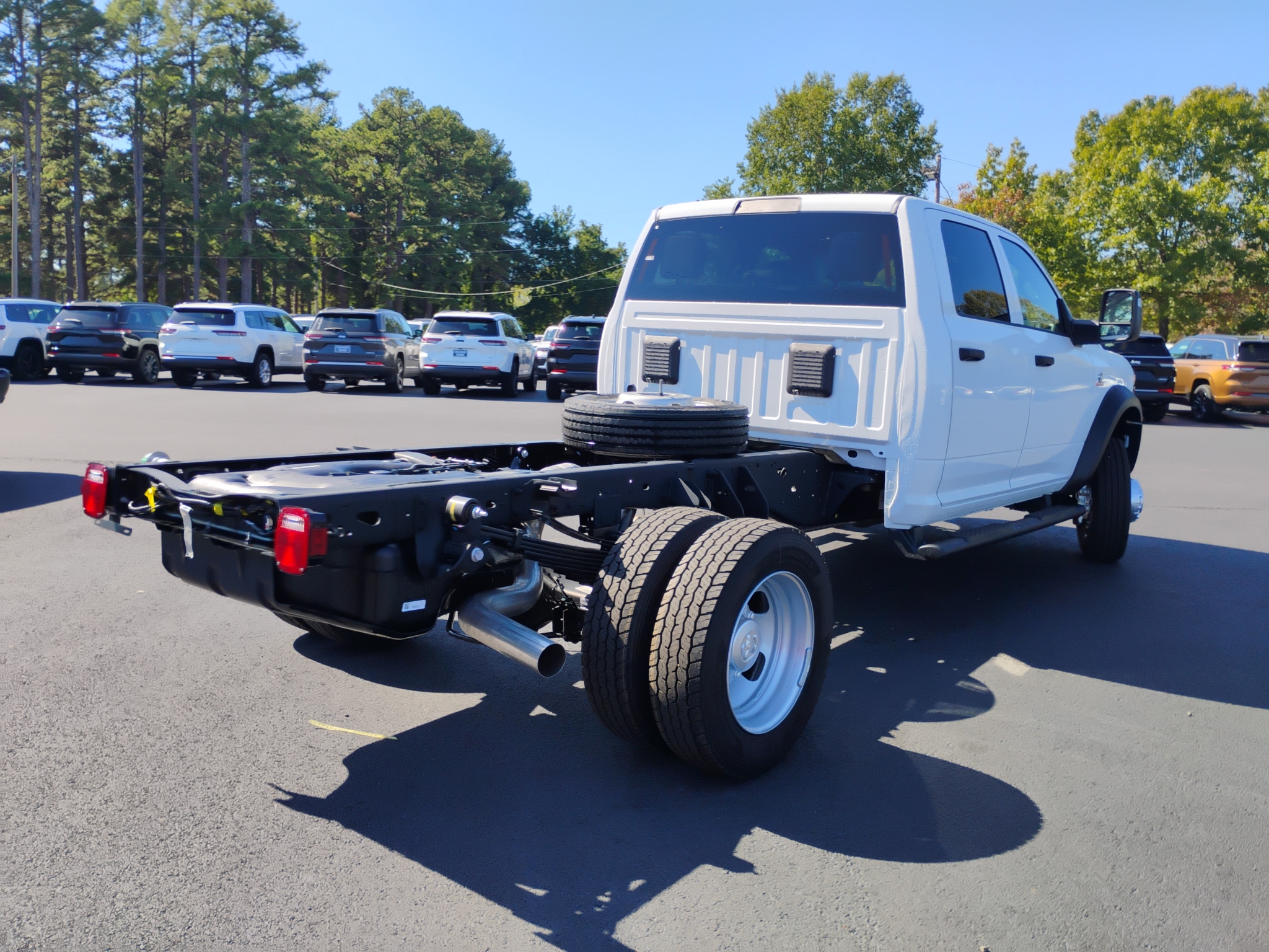 2027 Ram 5500 Chassis Tradesman photo 5
