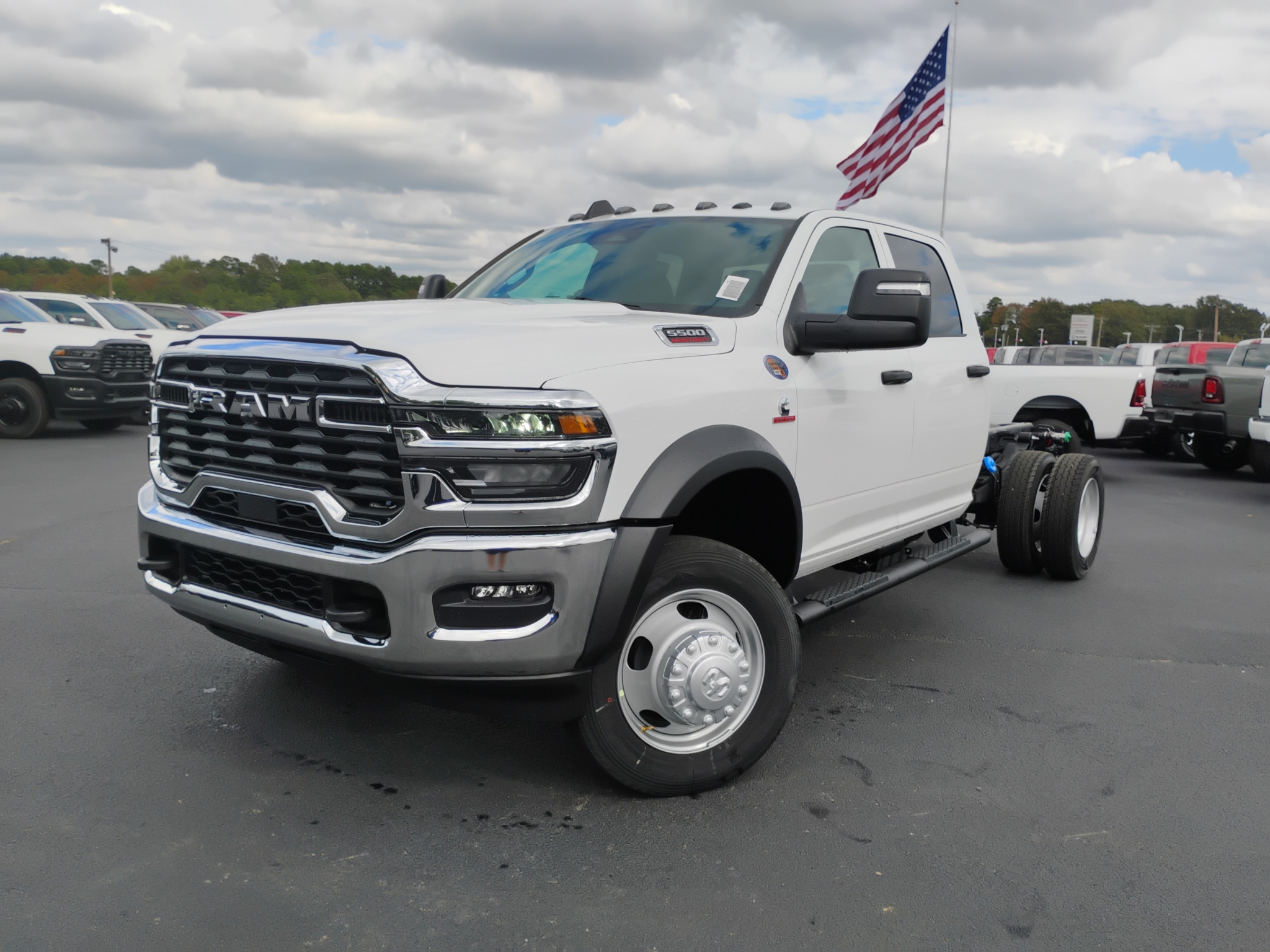 2027 Ram 5500 Chassis Tradesman photo 1