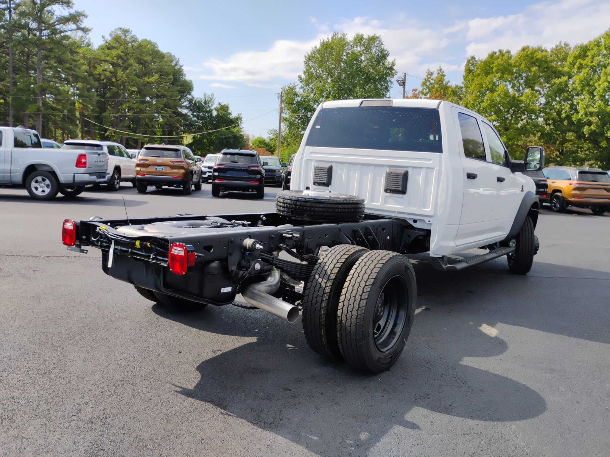 2027 Ram 5500 Chassis Tradesman photo 5