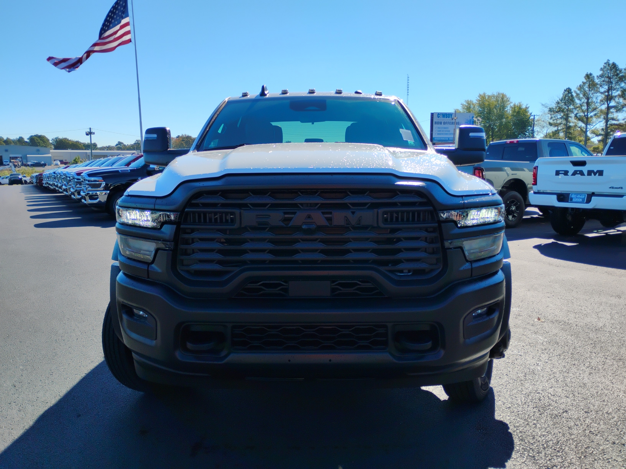 2027 Ram 5500 Chassis Tradesman photo 2