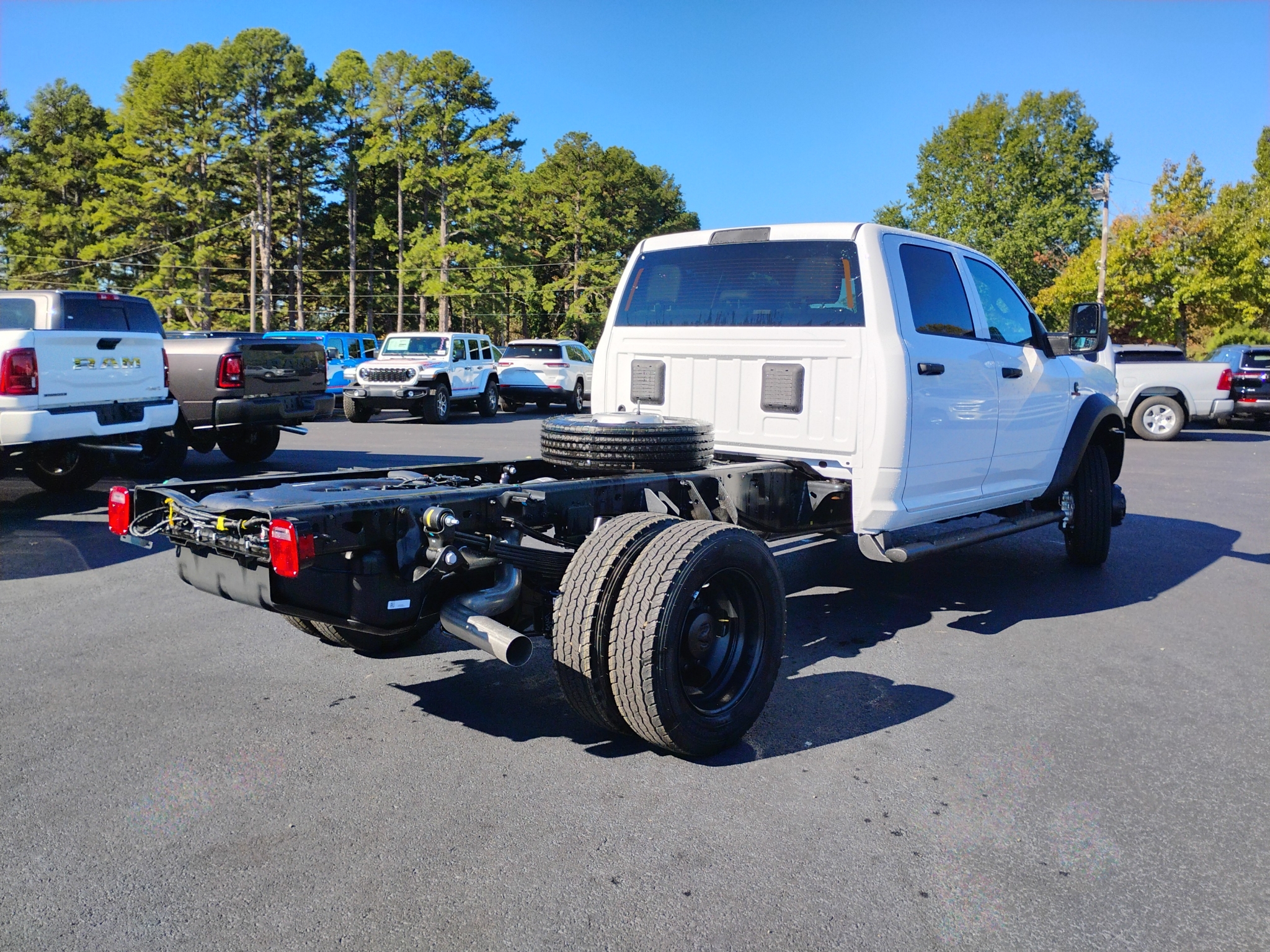 2027 Ram 5500 Chassis Tradesman photo 5