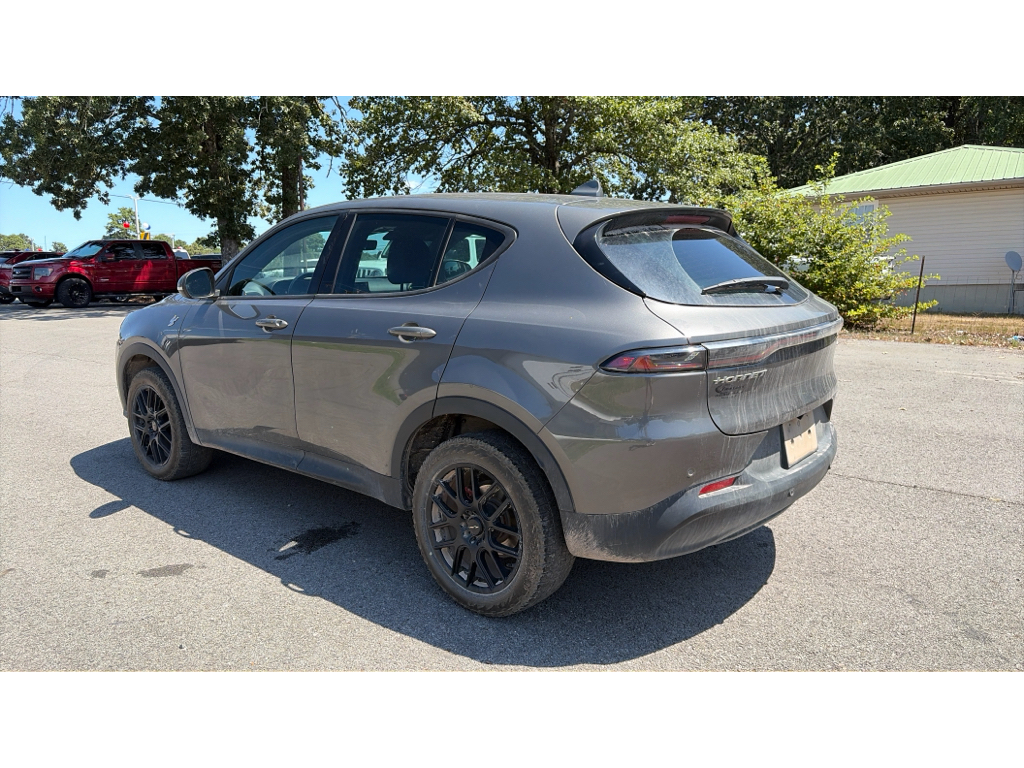 2023 Dodge Hornet GT photo 4