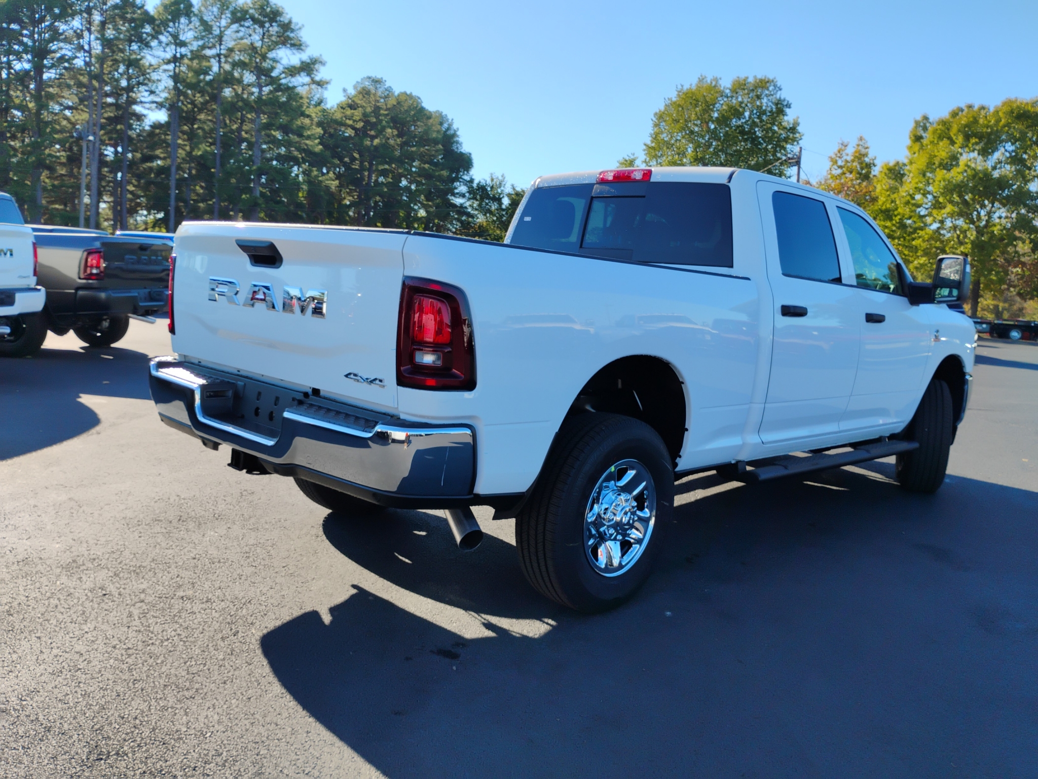 2027 Ram 2500 Tradesman photo 5