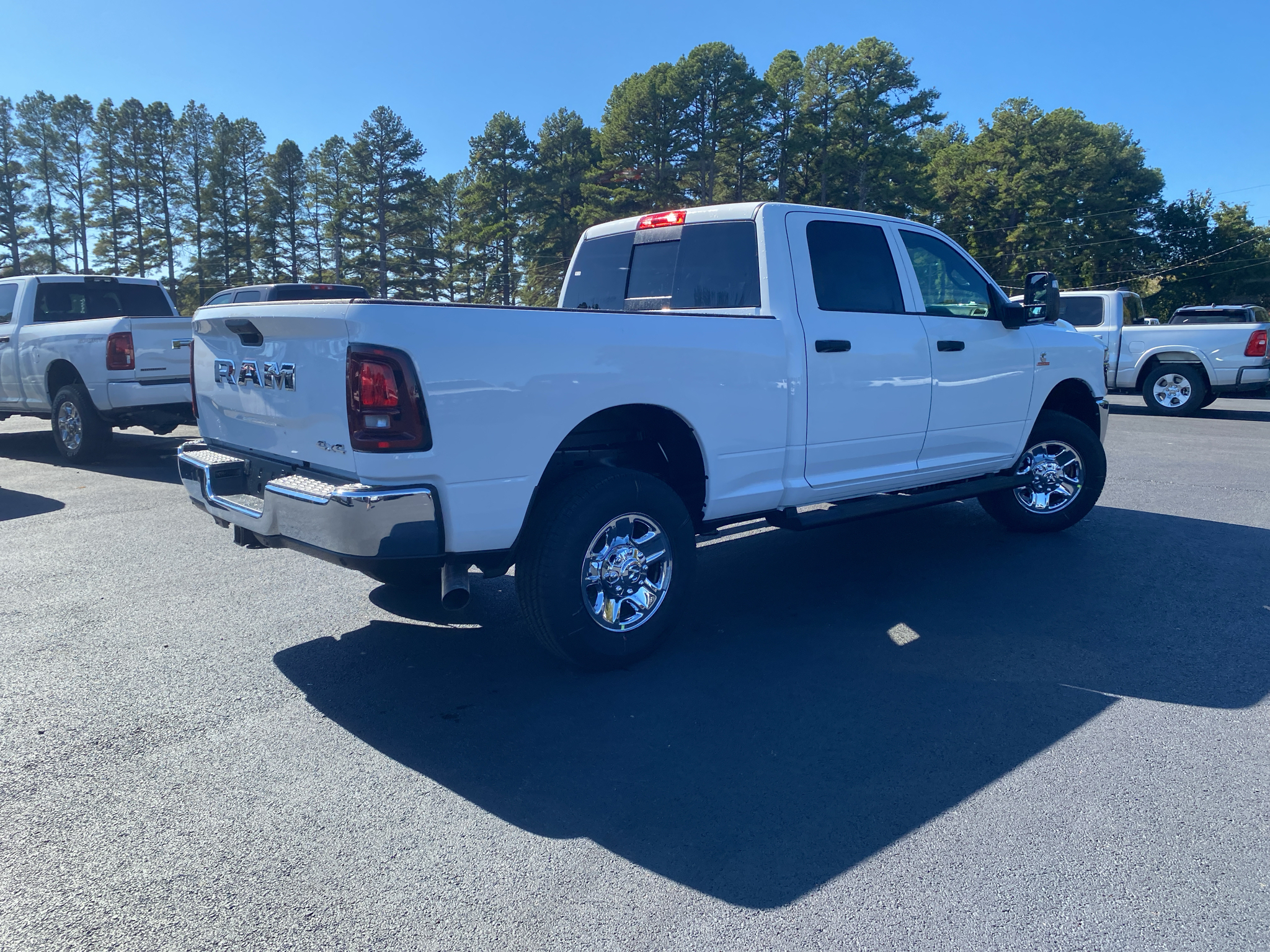 2027 Ram 2500 Tradesman photo 5