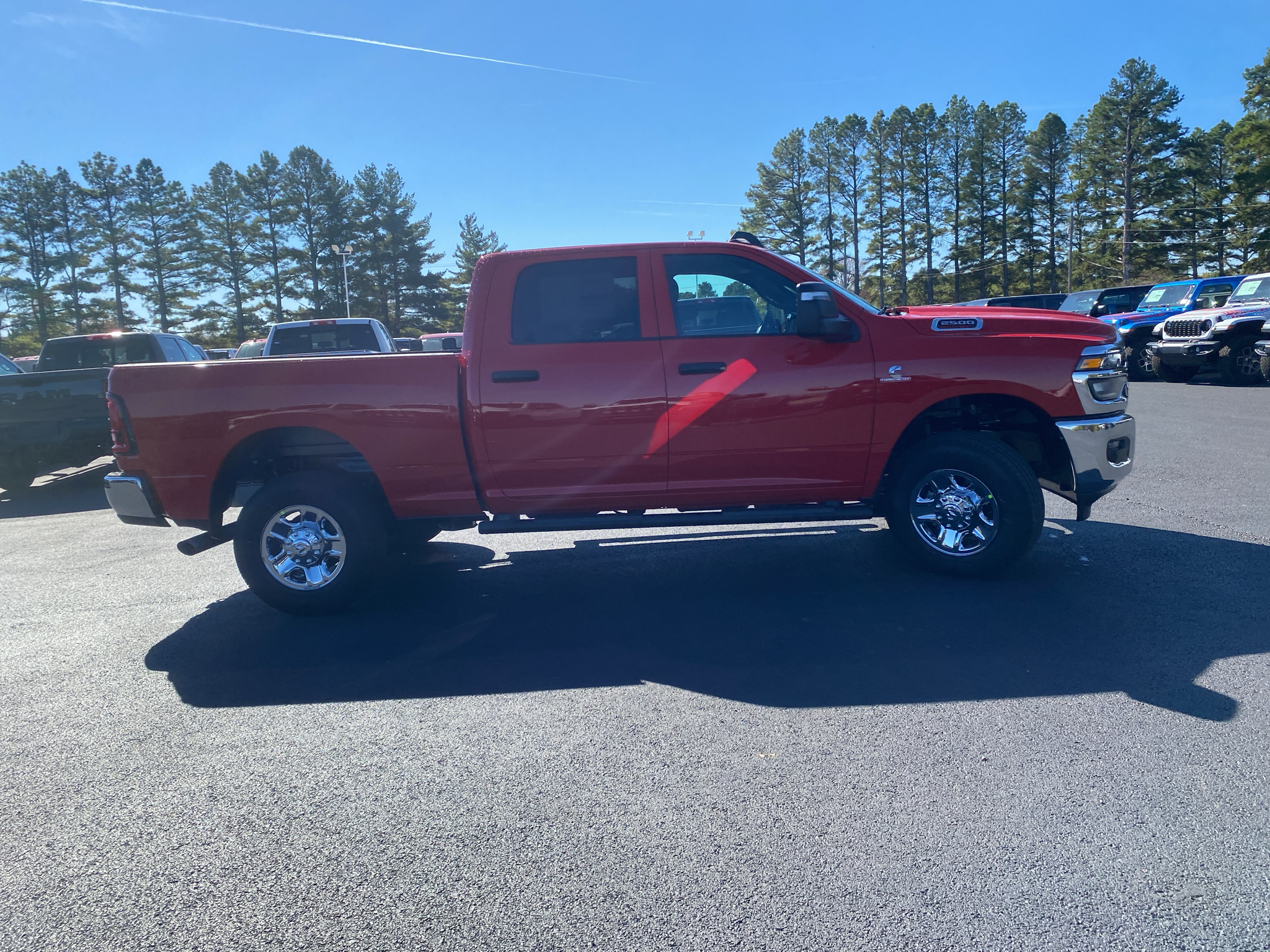 2027 Ram 2500 Tradesman photo 4