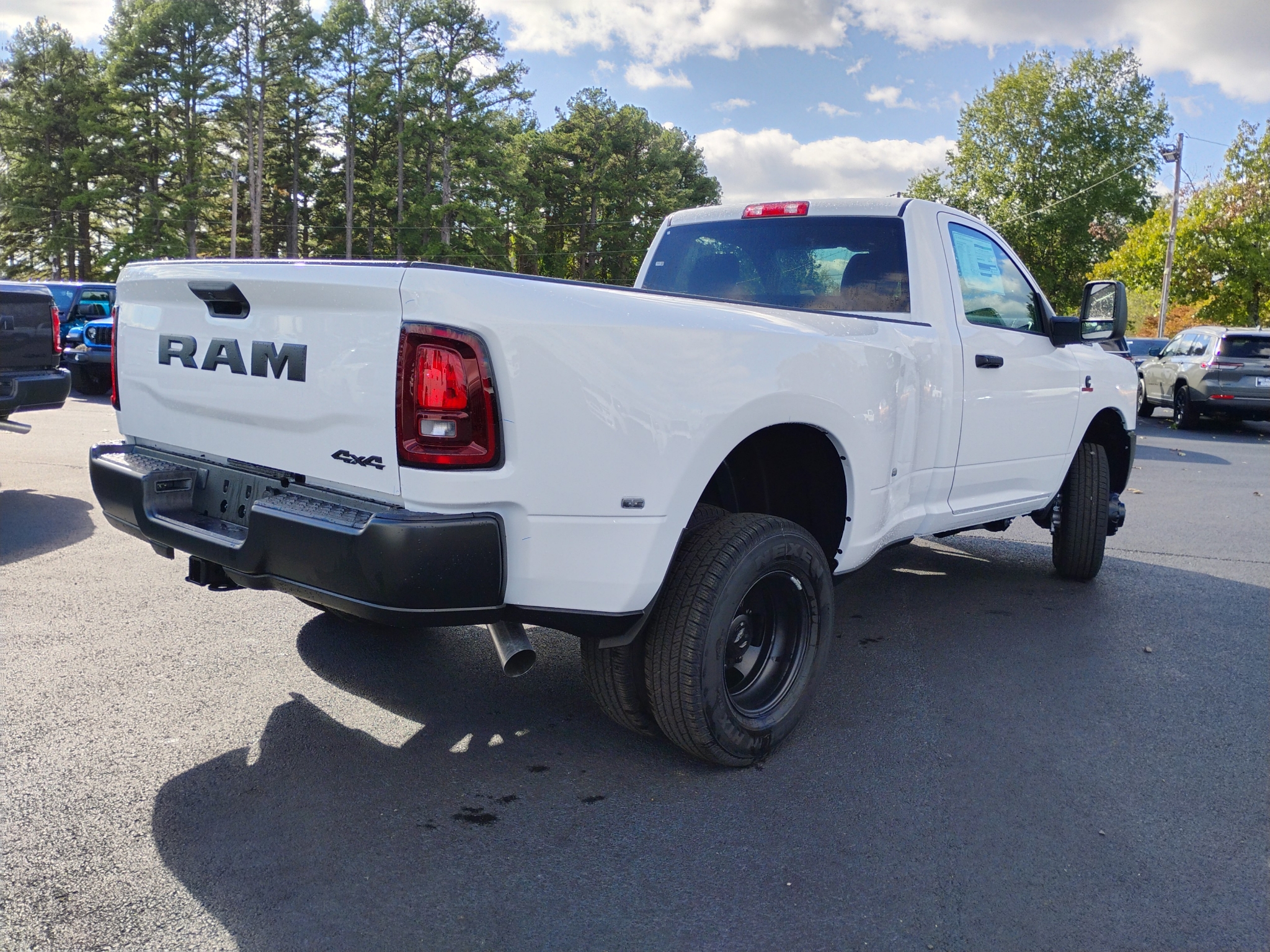 2027 Ram 3500 Tradesman photo 5