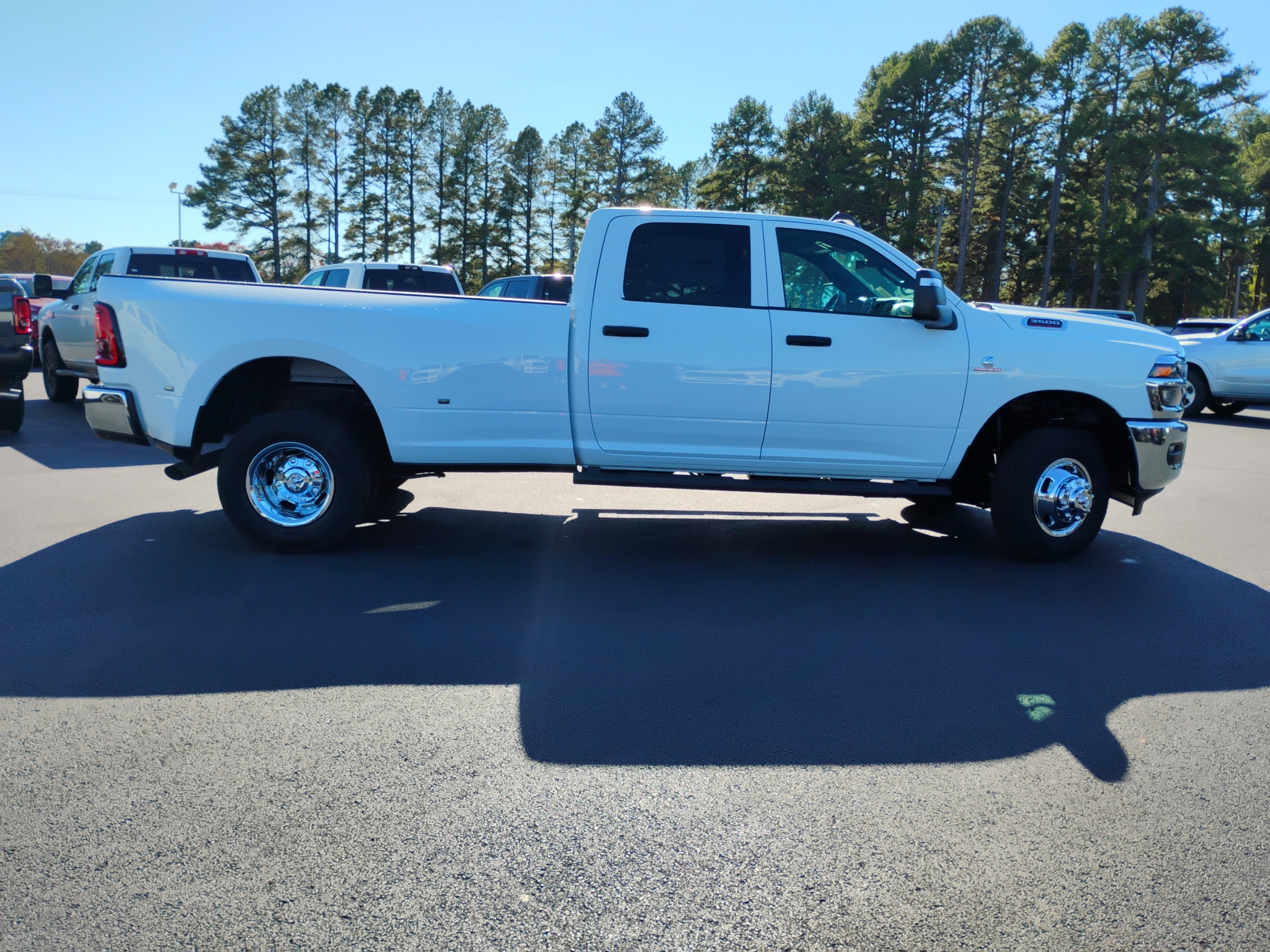 2027 Ram 3500 Tradesman photo 4