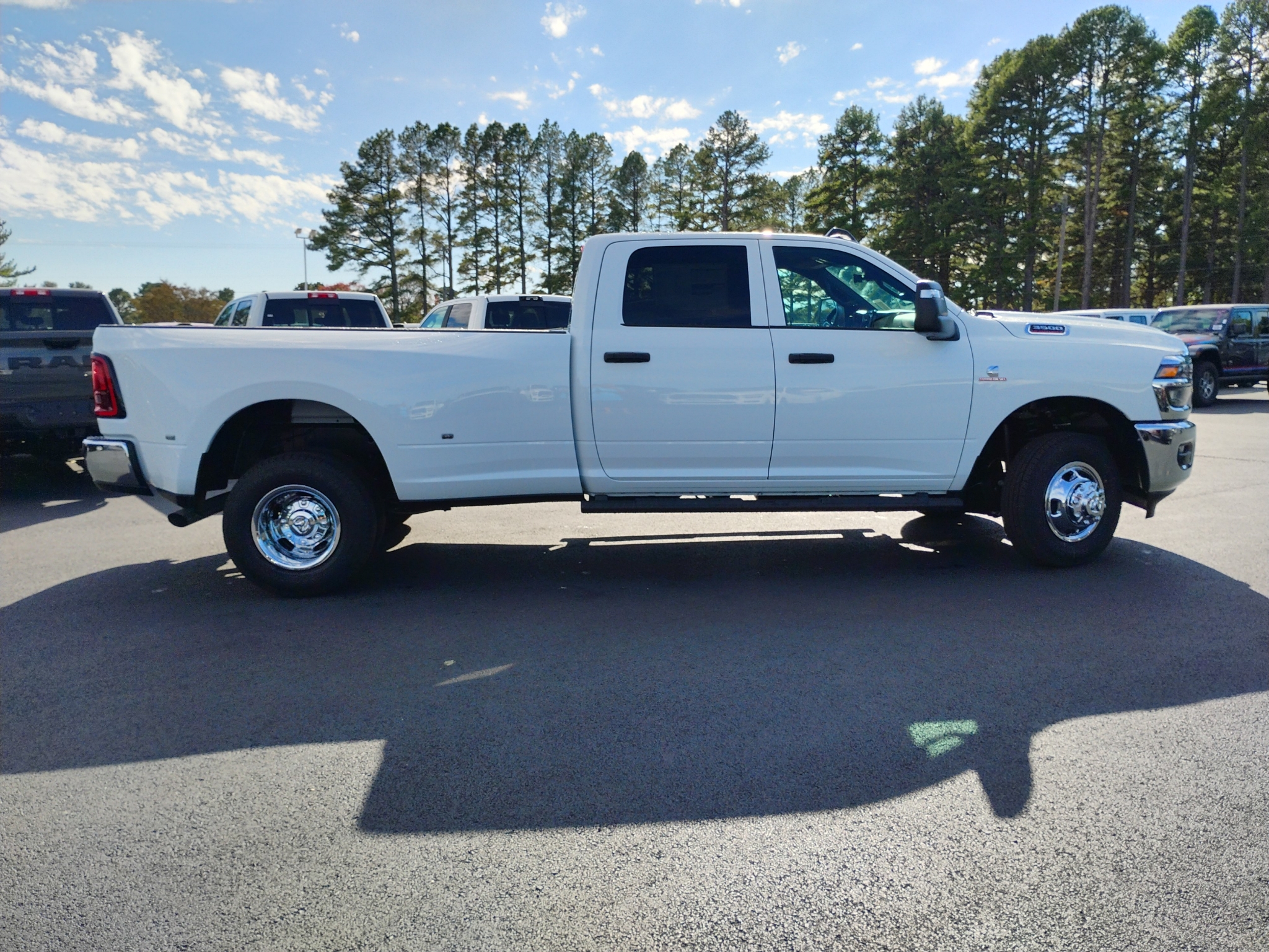 2027 Ram 3500 Tradesman photo 4