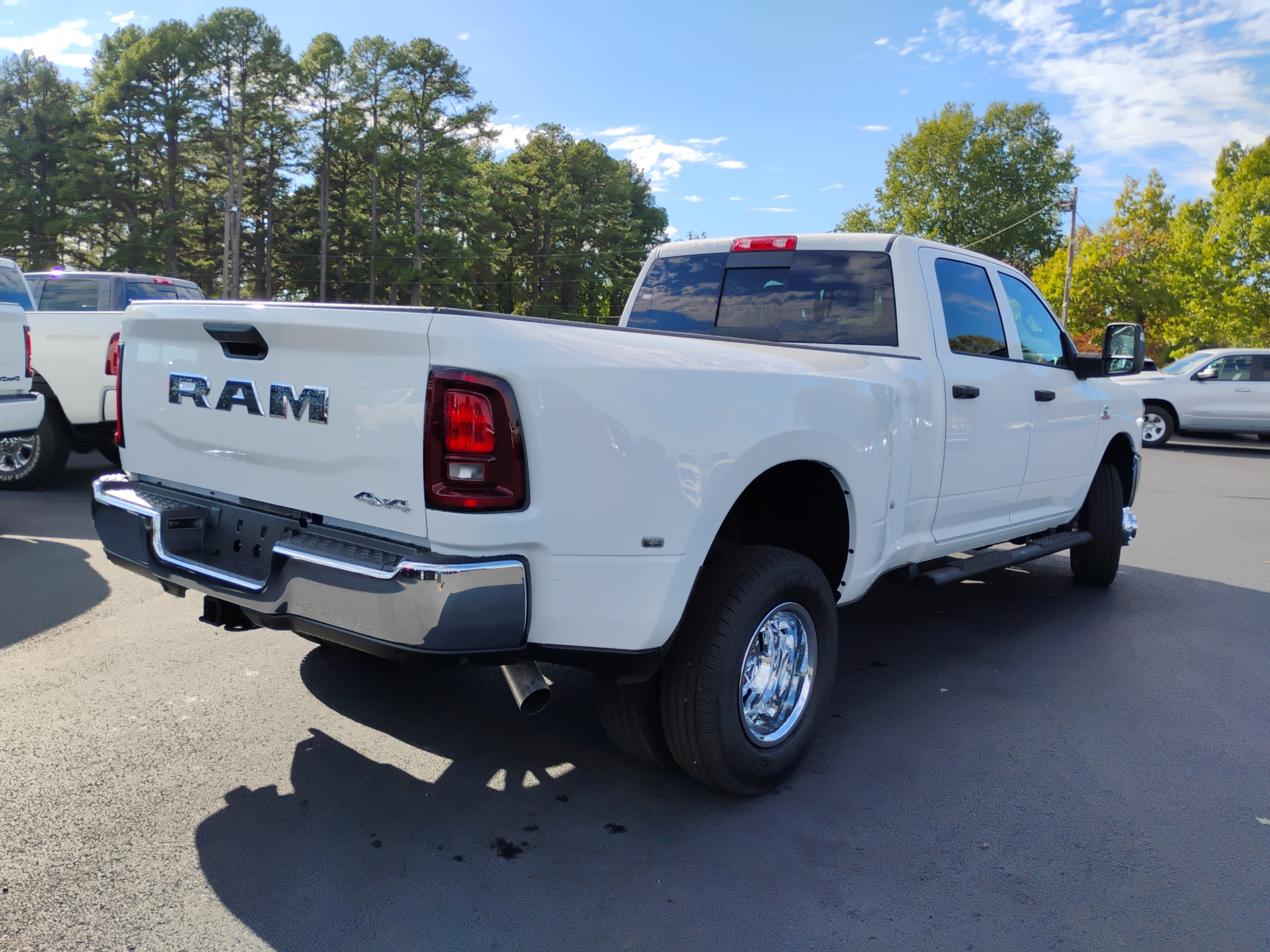 2027 Ram 3500 Tradesman photo 5