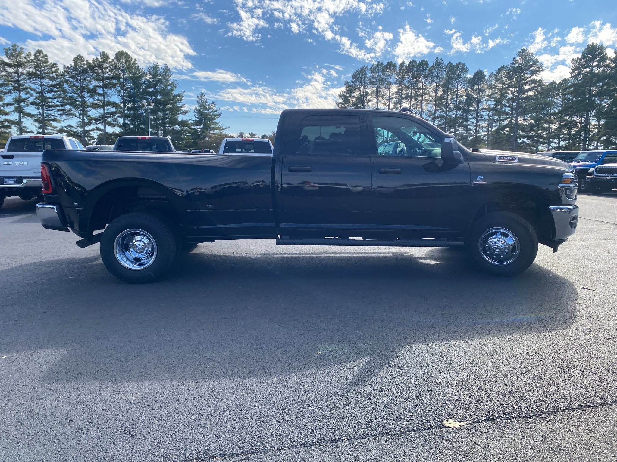 2027 Ram 3500 Tradesman photo 4