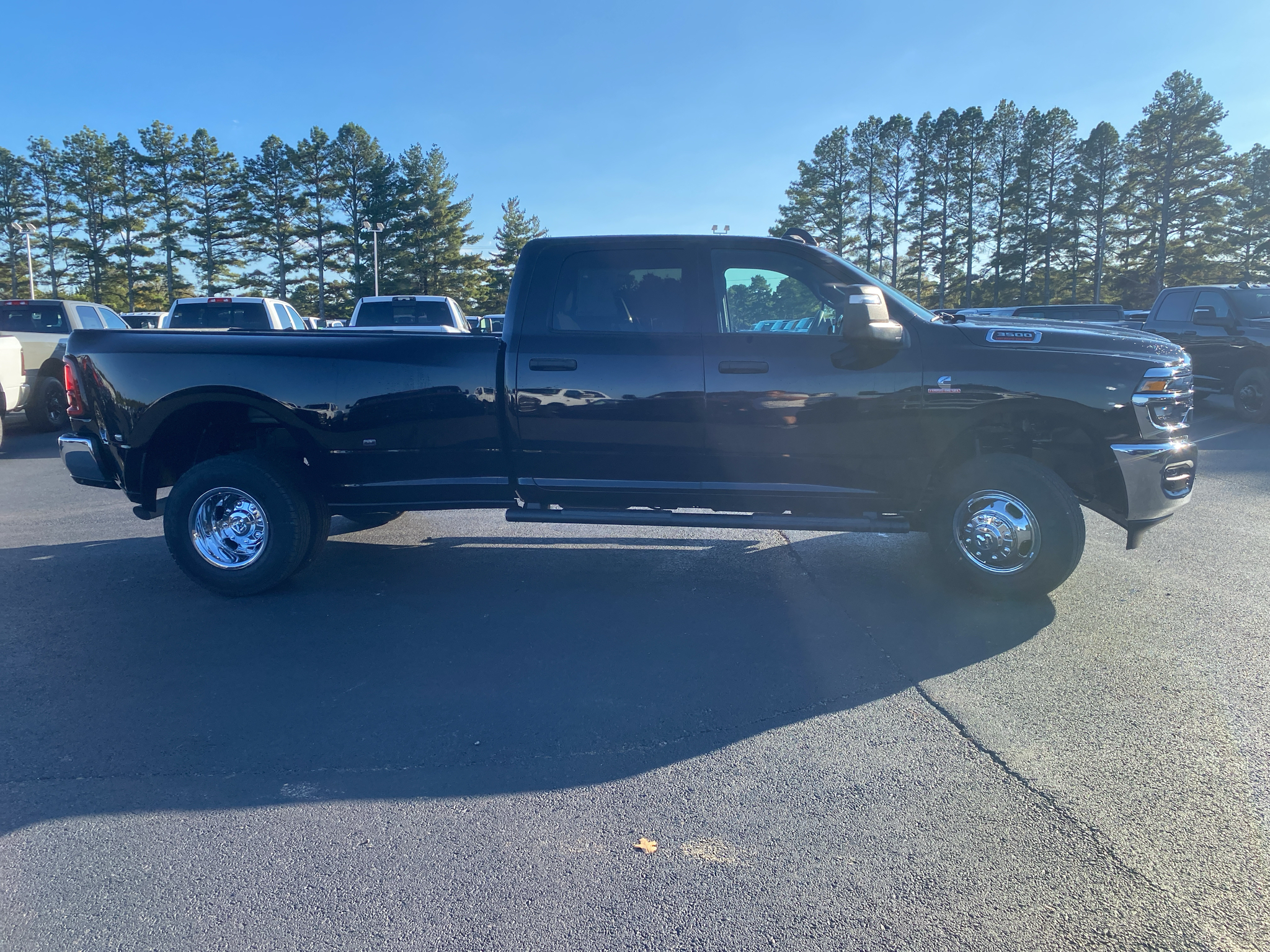 2027 Ram 3500 Tradesman photo 4