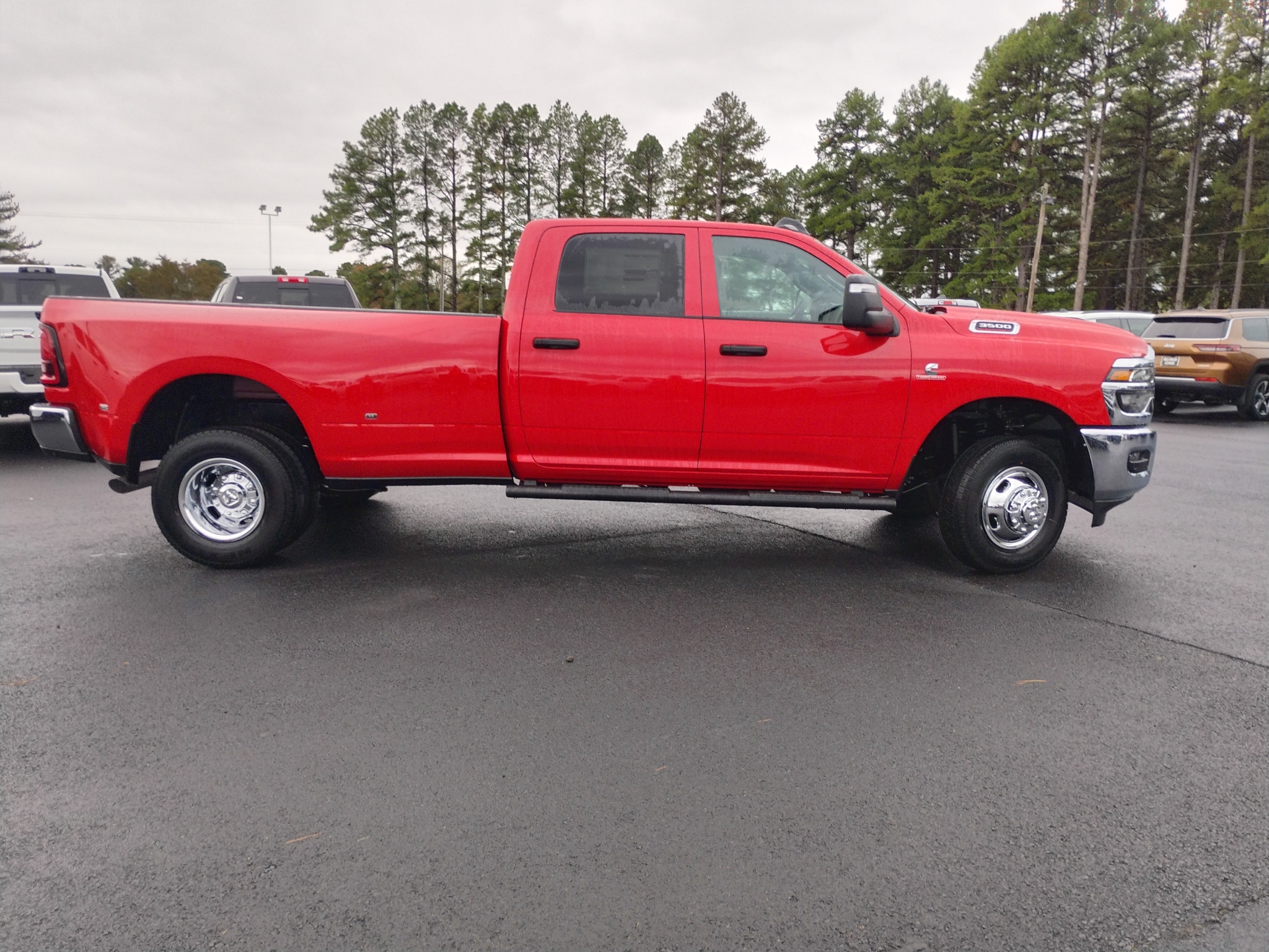 2027 Ram 3500 Tradesman photo 4