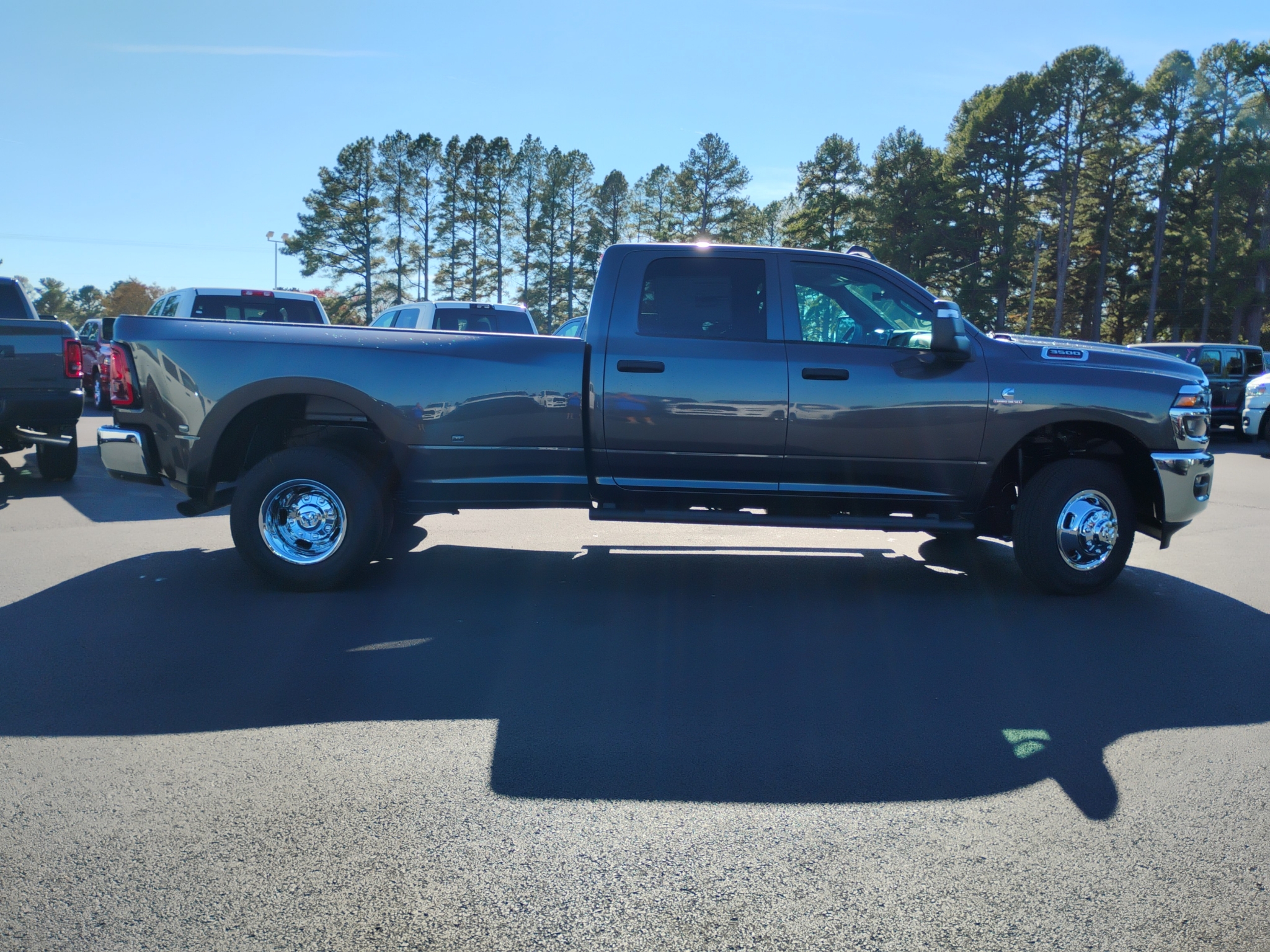 2027 Ram 3500 Tradesman photo 4