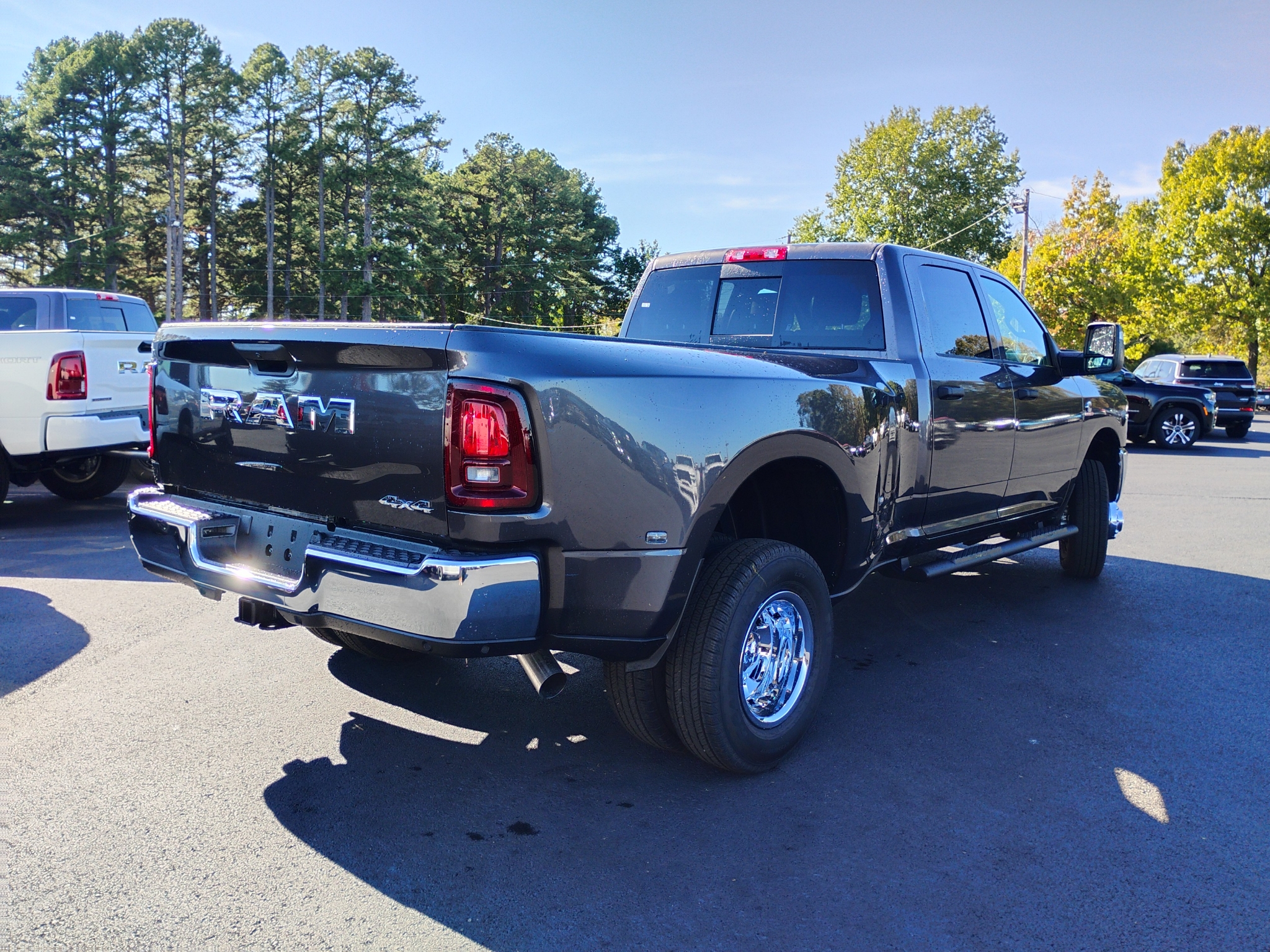 2027 Ram 3500 Tradesman photo 5