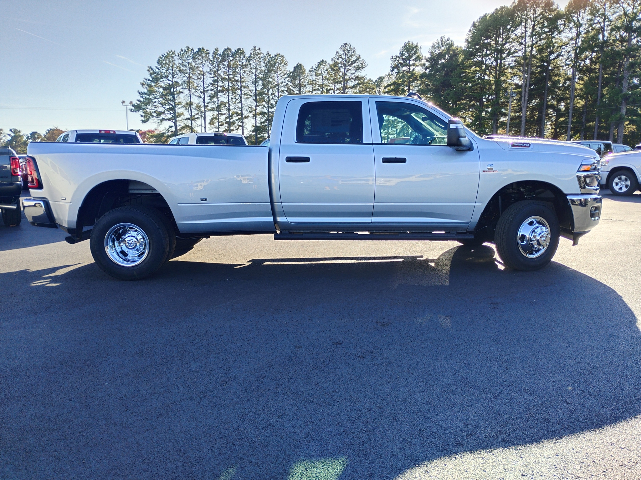 2027 Ram 3500 Tradesman photo 4