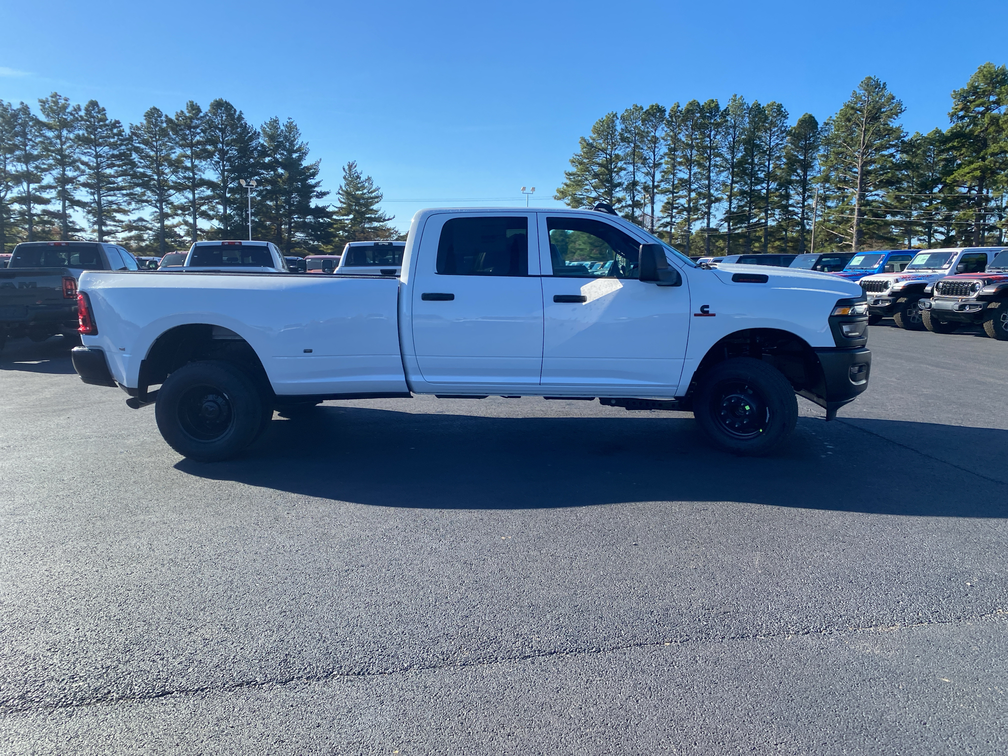2027 Ram 3500 Tradesman photo 5