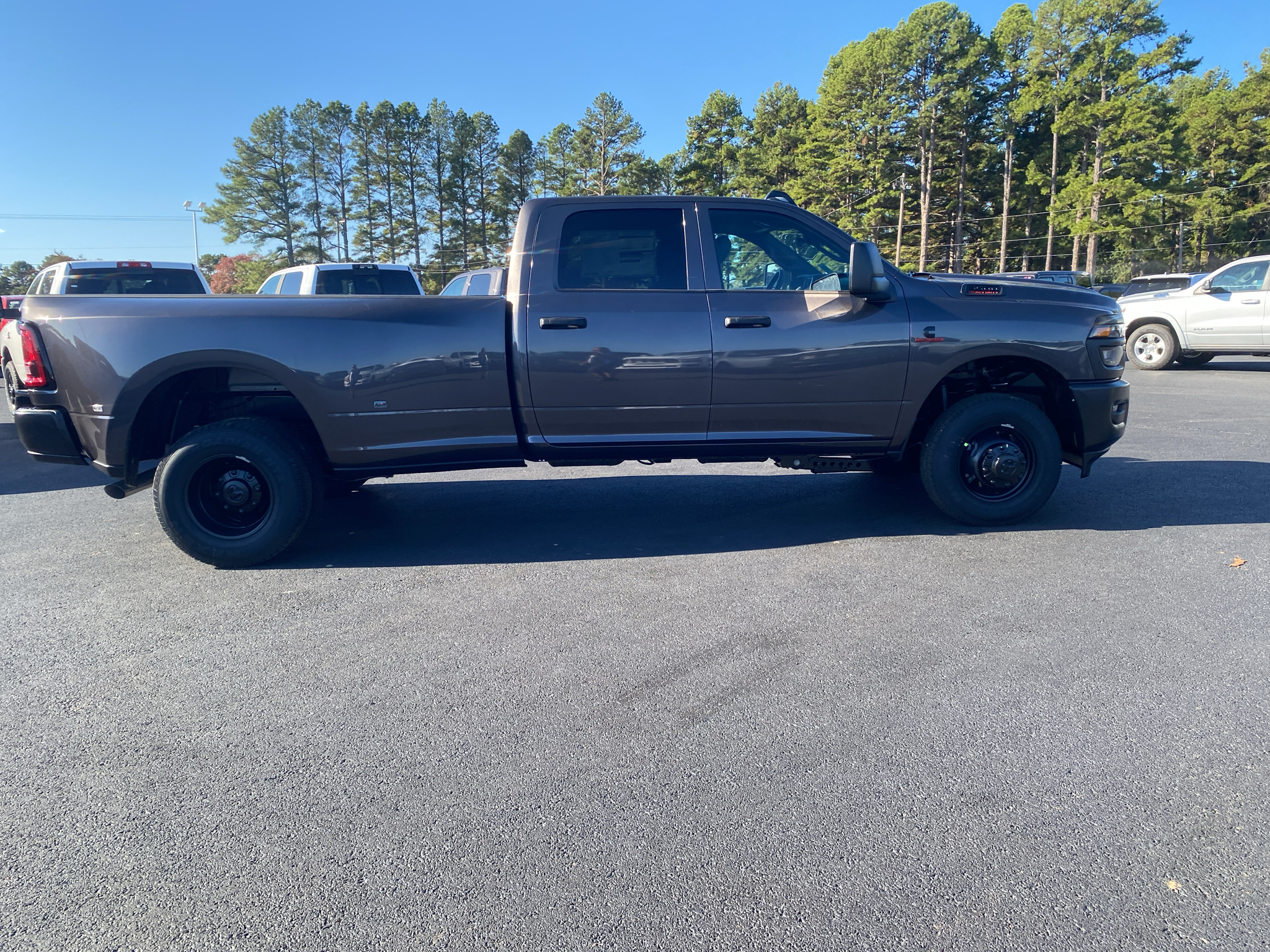2027 Ram 3500 Tradesman photo 4
