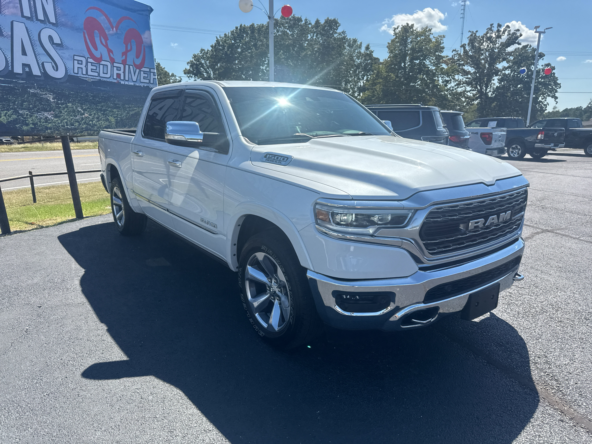 2019 Ram 1500 Limited photo 3