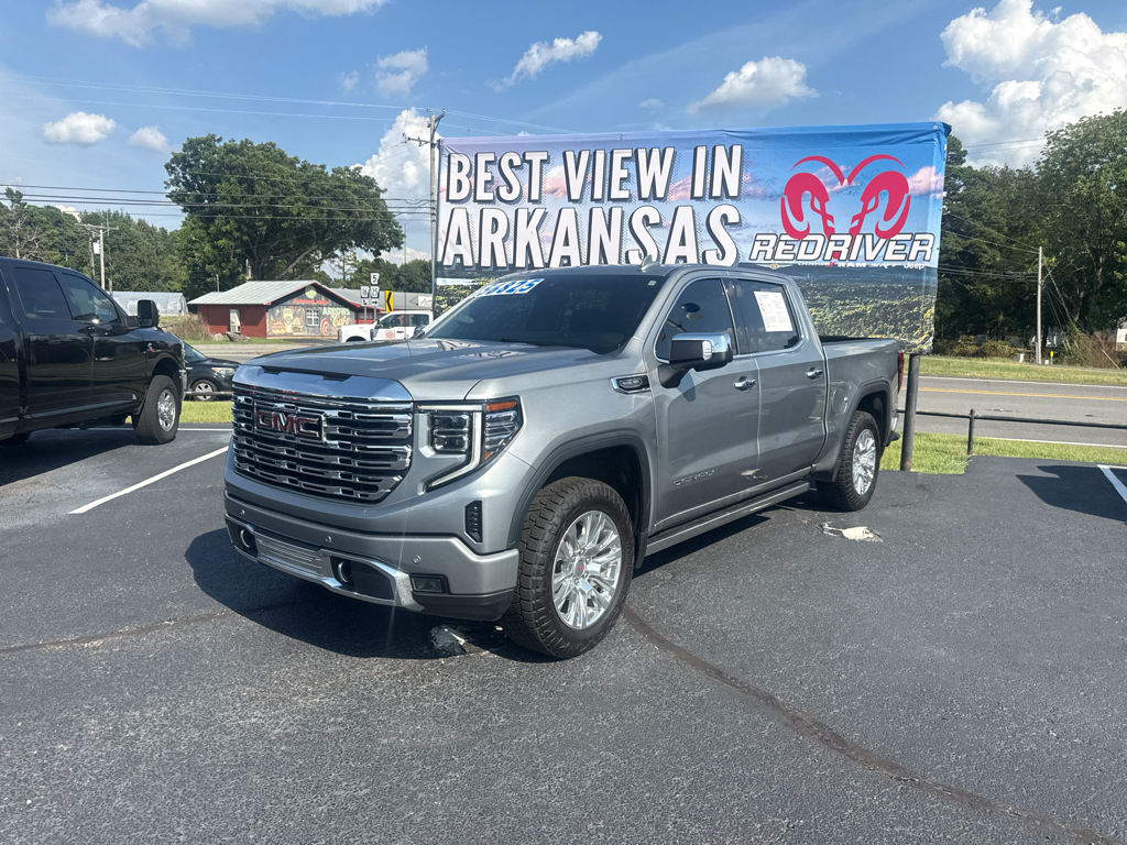 2024 GMC Sierra Denali photo 1
