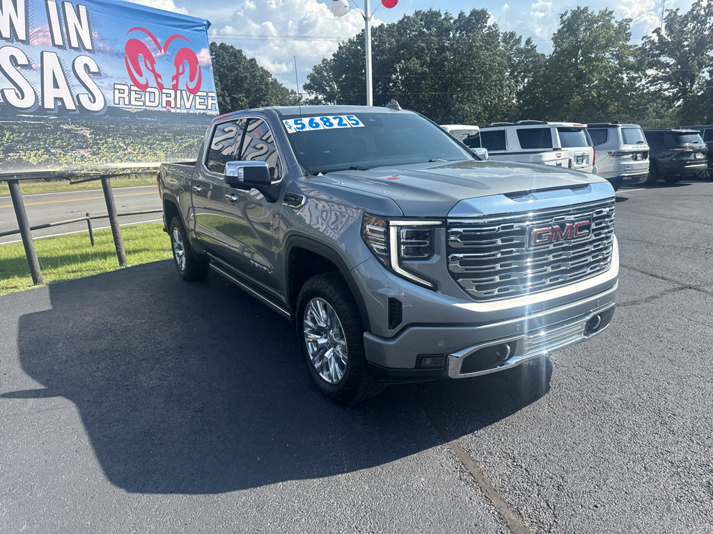 2024 GMC Sierra Denali photo 3