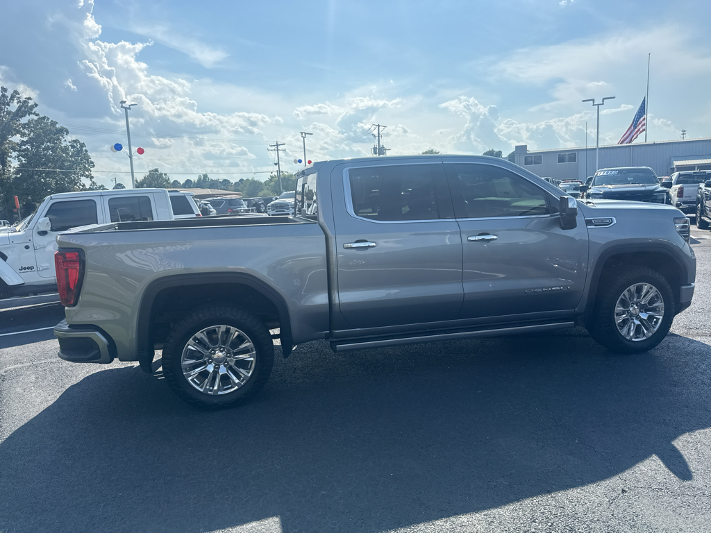 2024 GMC Sierra Denali photo 4
