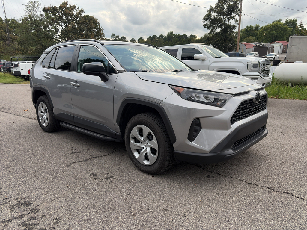 2019 Toyota RAV4 LE photo 2