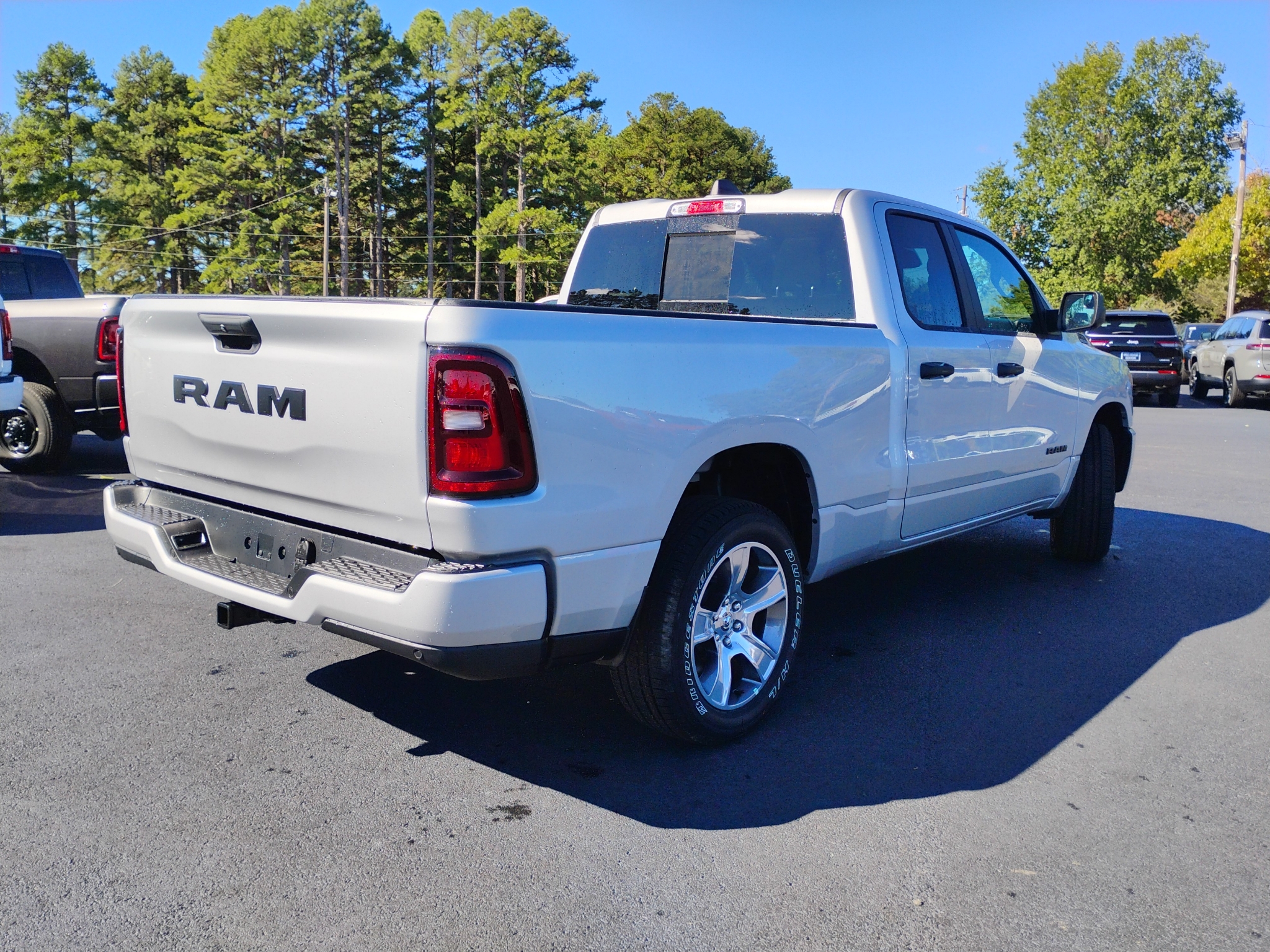 2026 Ram 1500 Express photo 5