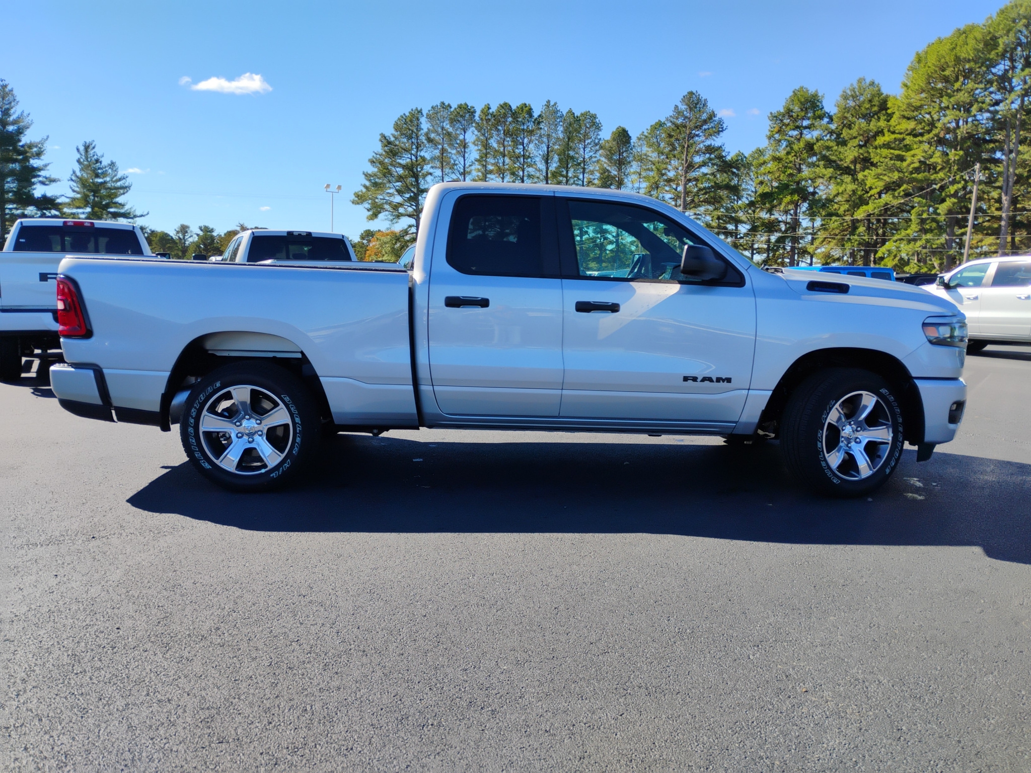 2026 Ram 1500 Express photo 4