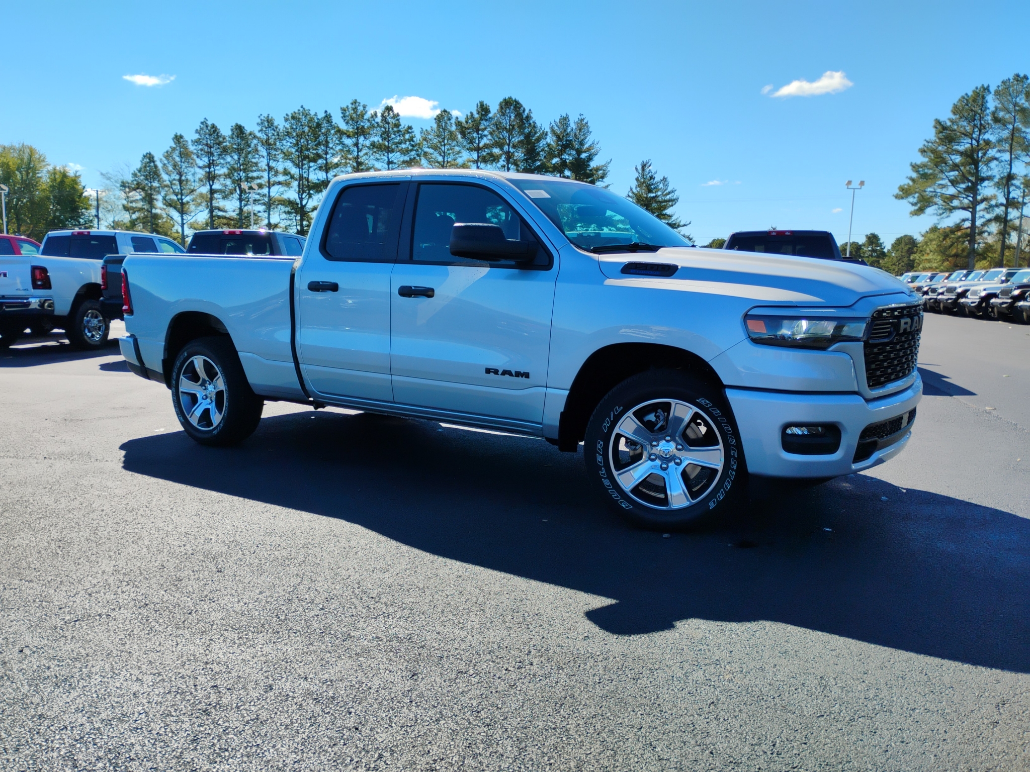 2026 Ram 1500 Express photo 3