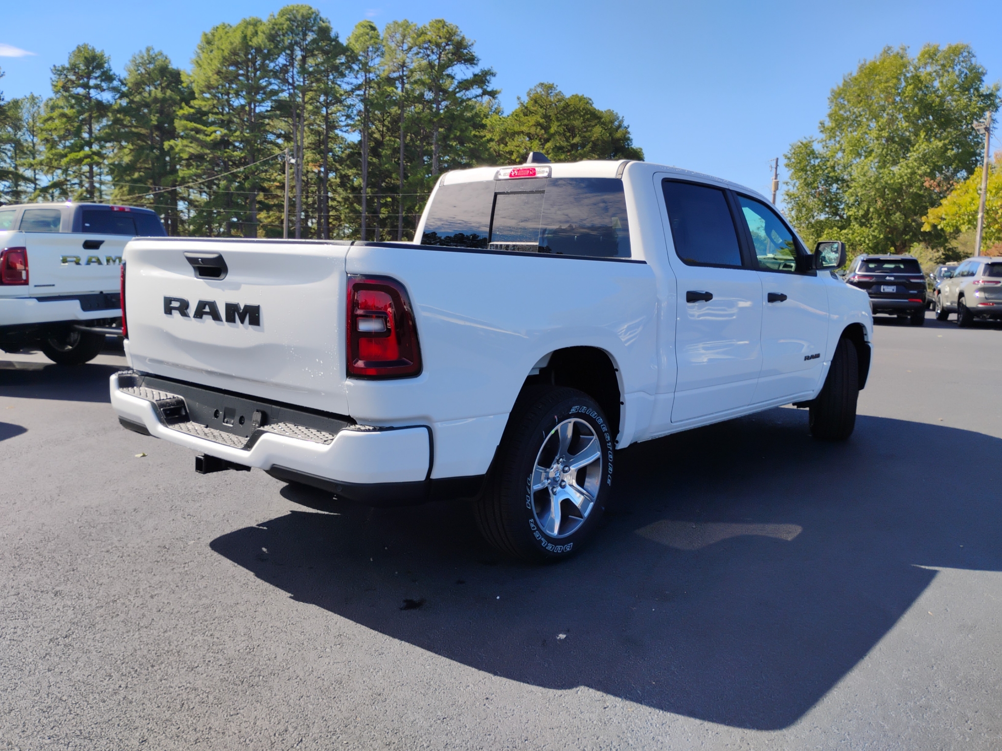 2027 Ram 1500 Express photo 5