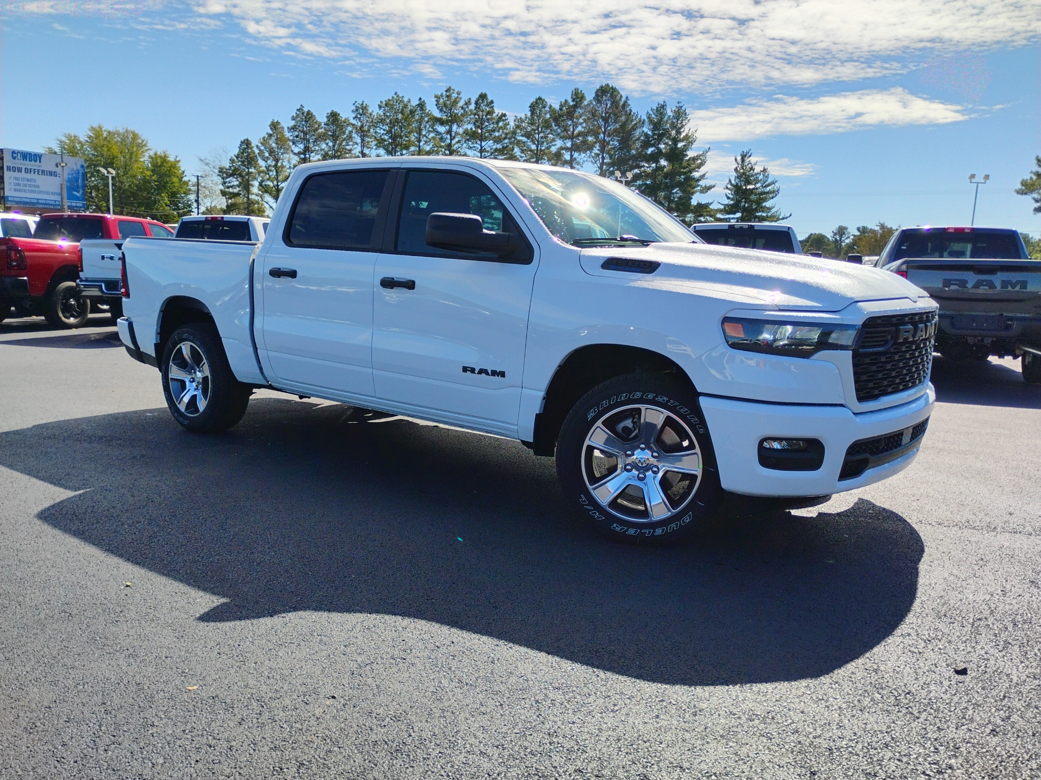 2027 Ram 1500 Express photo 3