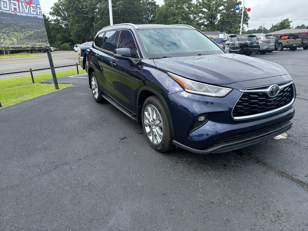 2021 Toyota Highlander Limited photo 3
