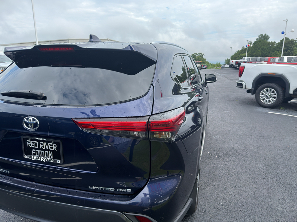 2021 Toyota Highlander Limited photo 5