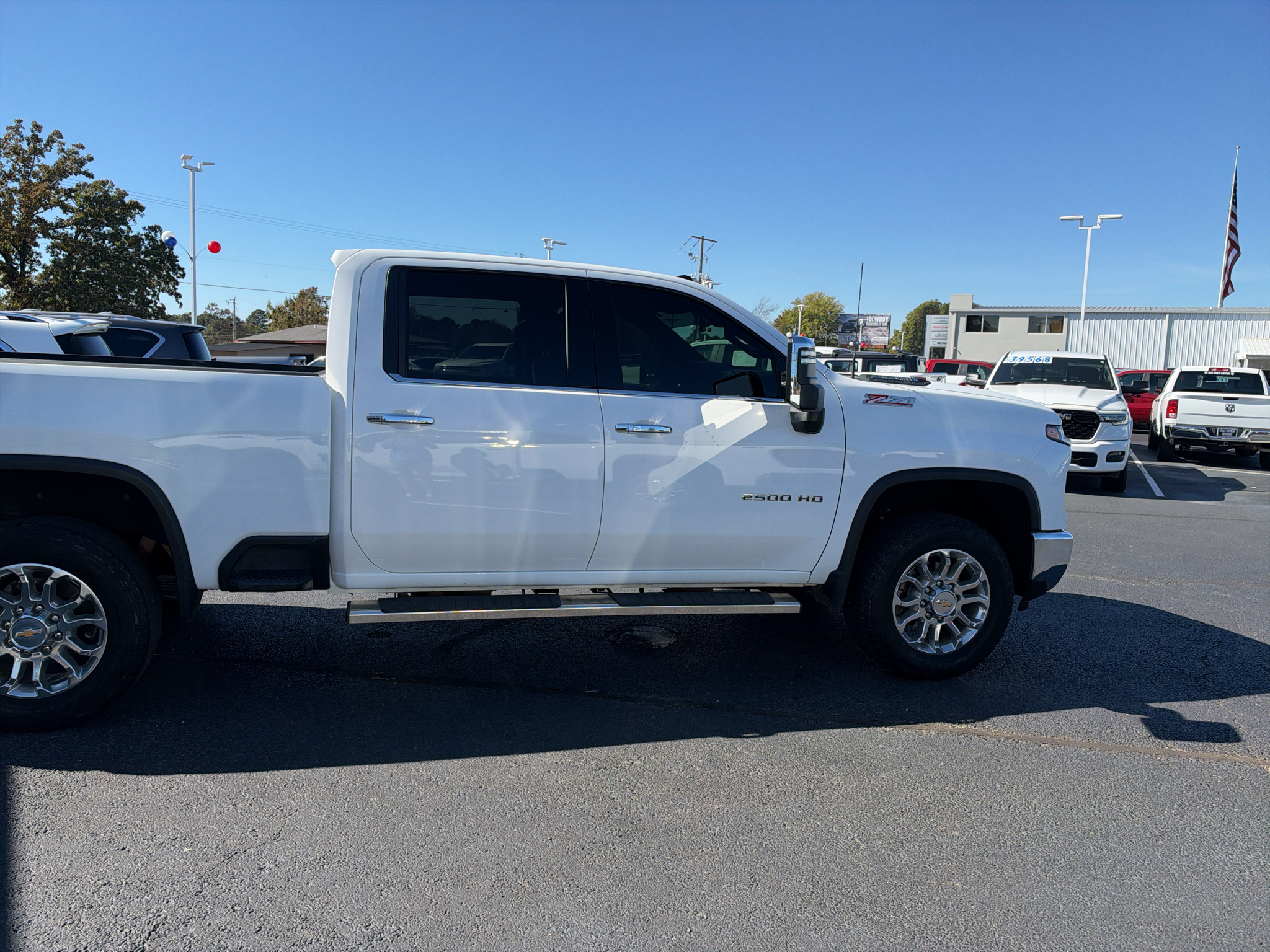 2025 Chevrolet Silverado LTZ photo 4