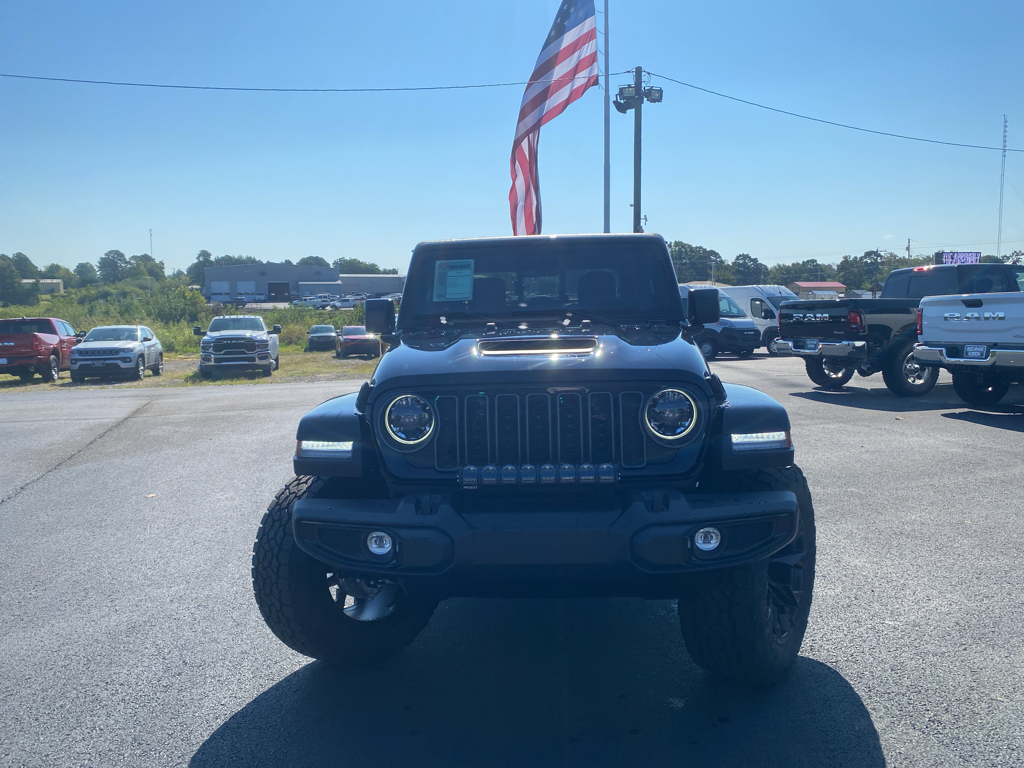 2025 Jeep Gladiator Sport S photo 2