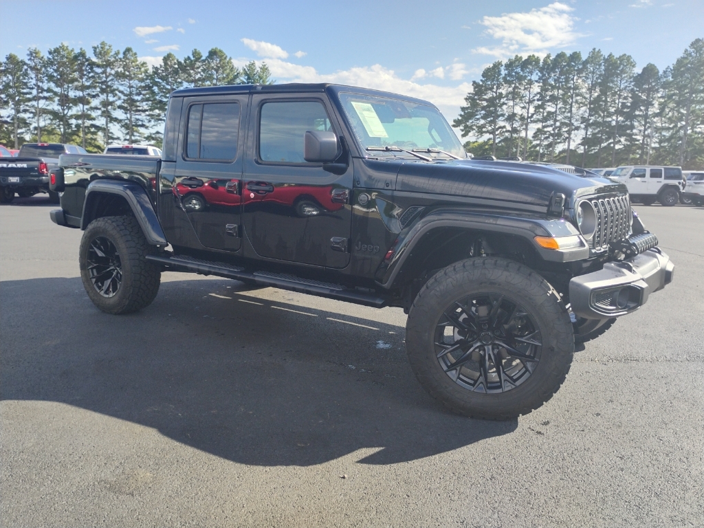 2025 Jeep Gladiator Sport S photo 3