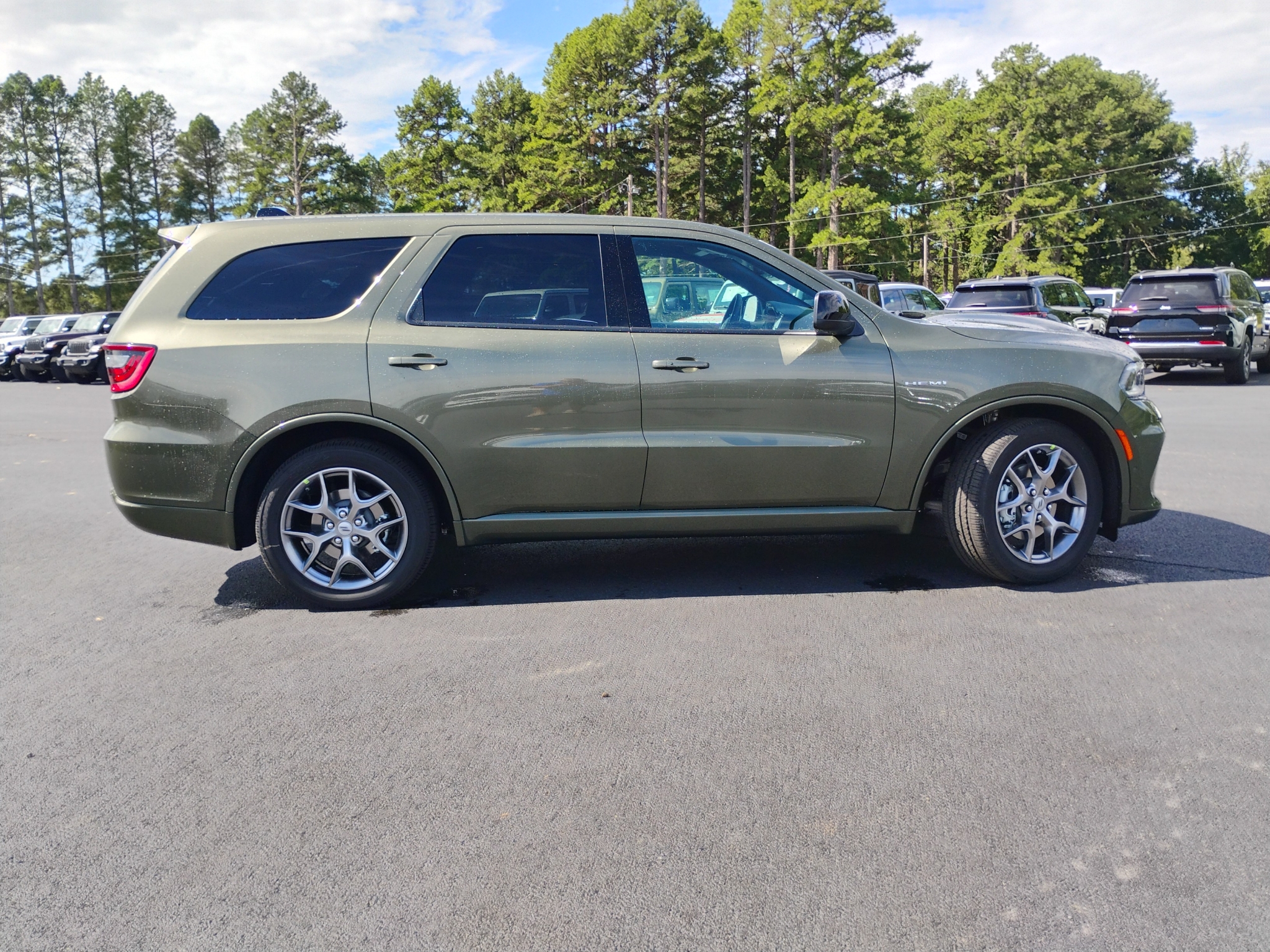 2027 Dodge Durango GT HEMI photo 4