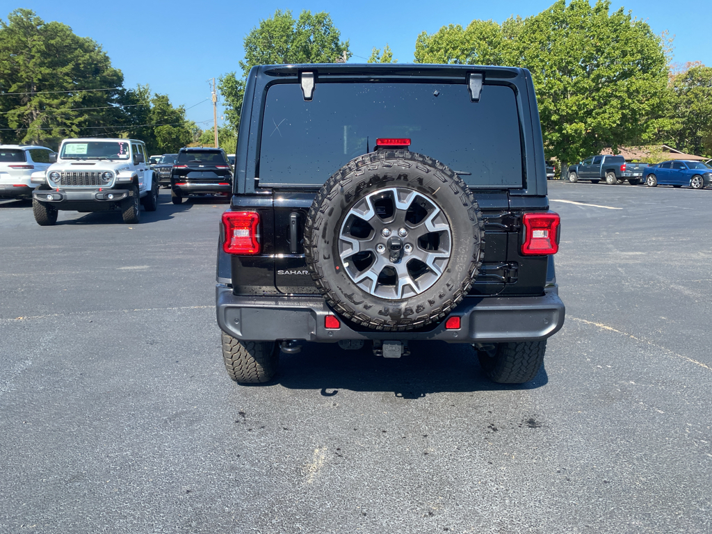 2027 Jeep Wrangler Sahara photo 6