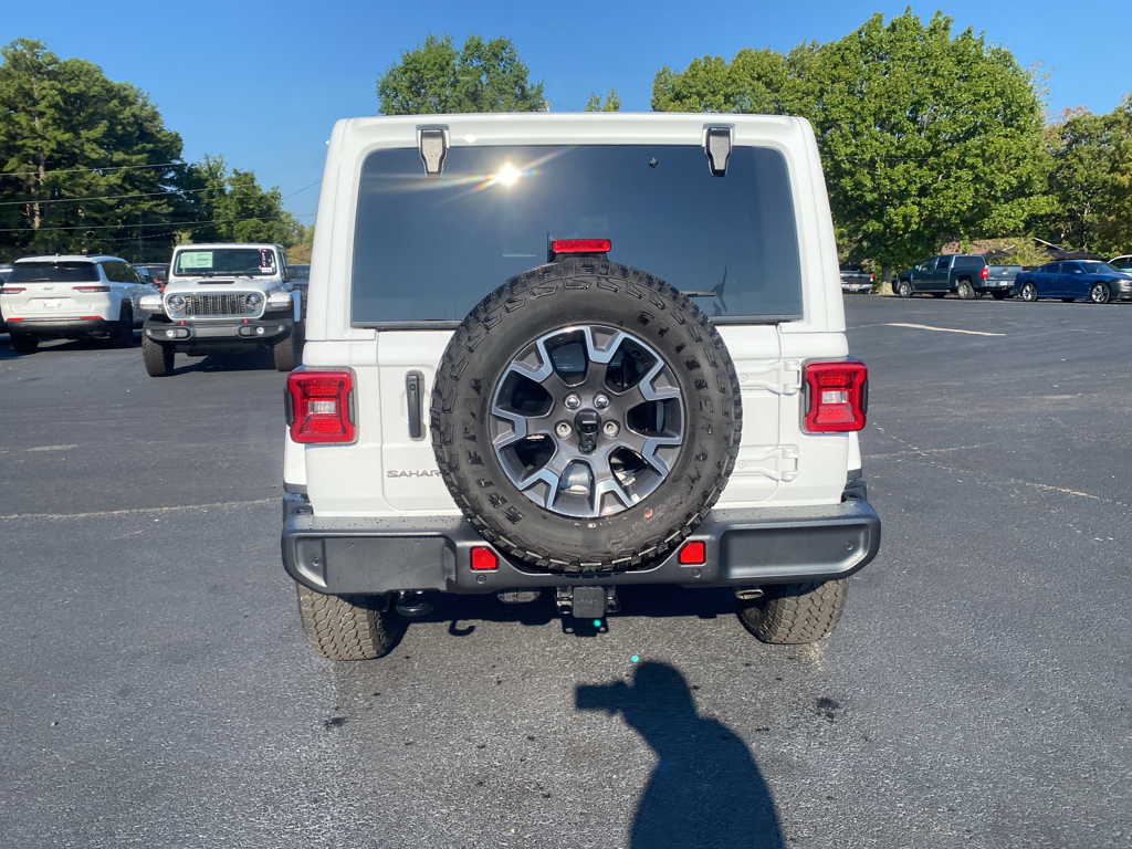 2027 Jeep Wrangler Sahara photo 6