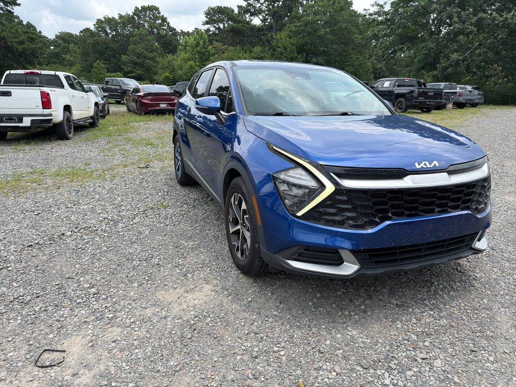 2023 Kia Sportage EX photo 2